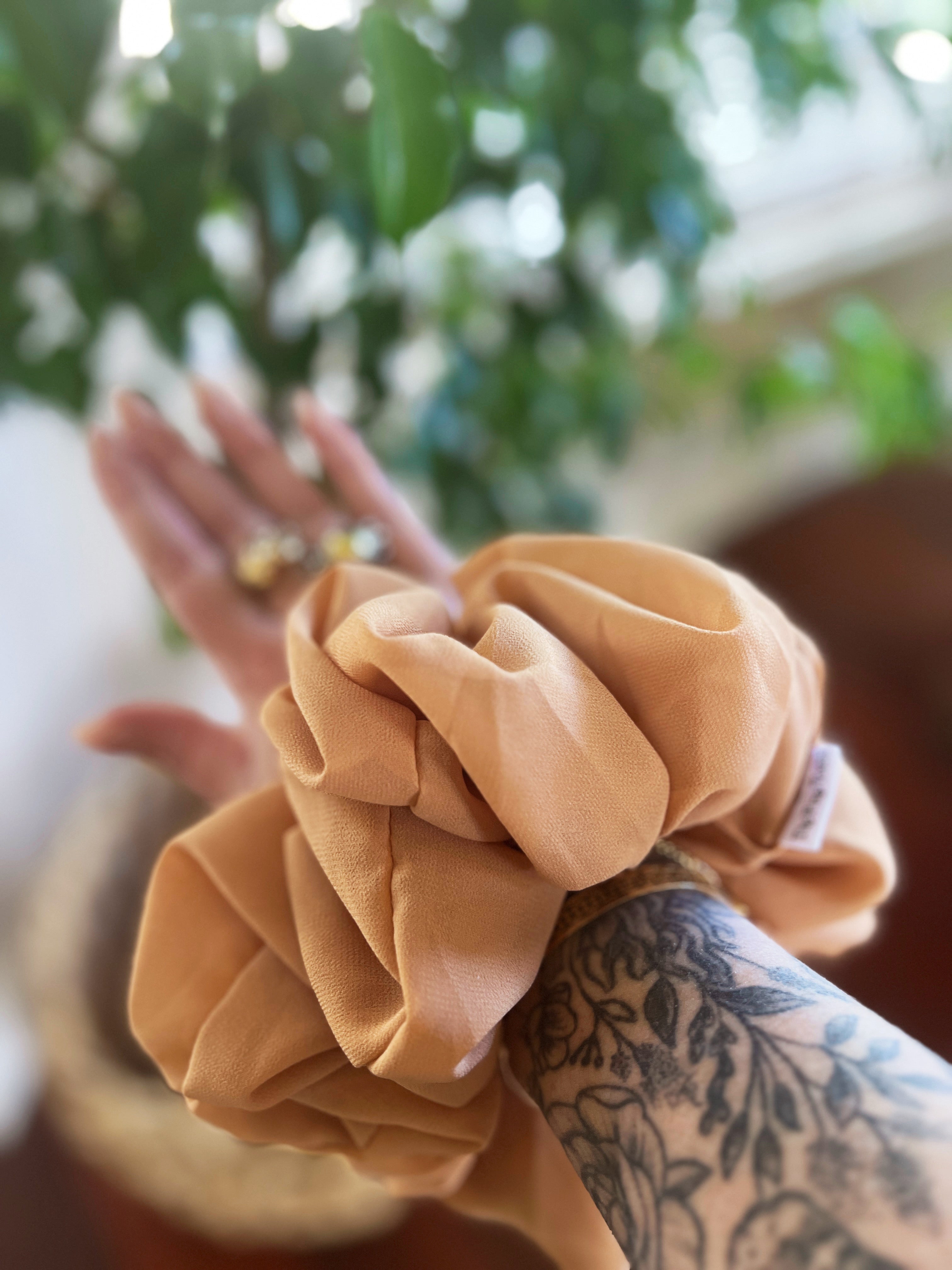 << COYOTE >> CHIFFON JUMBO HAIR SCRUNCHIE