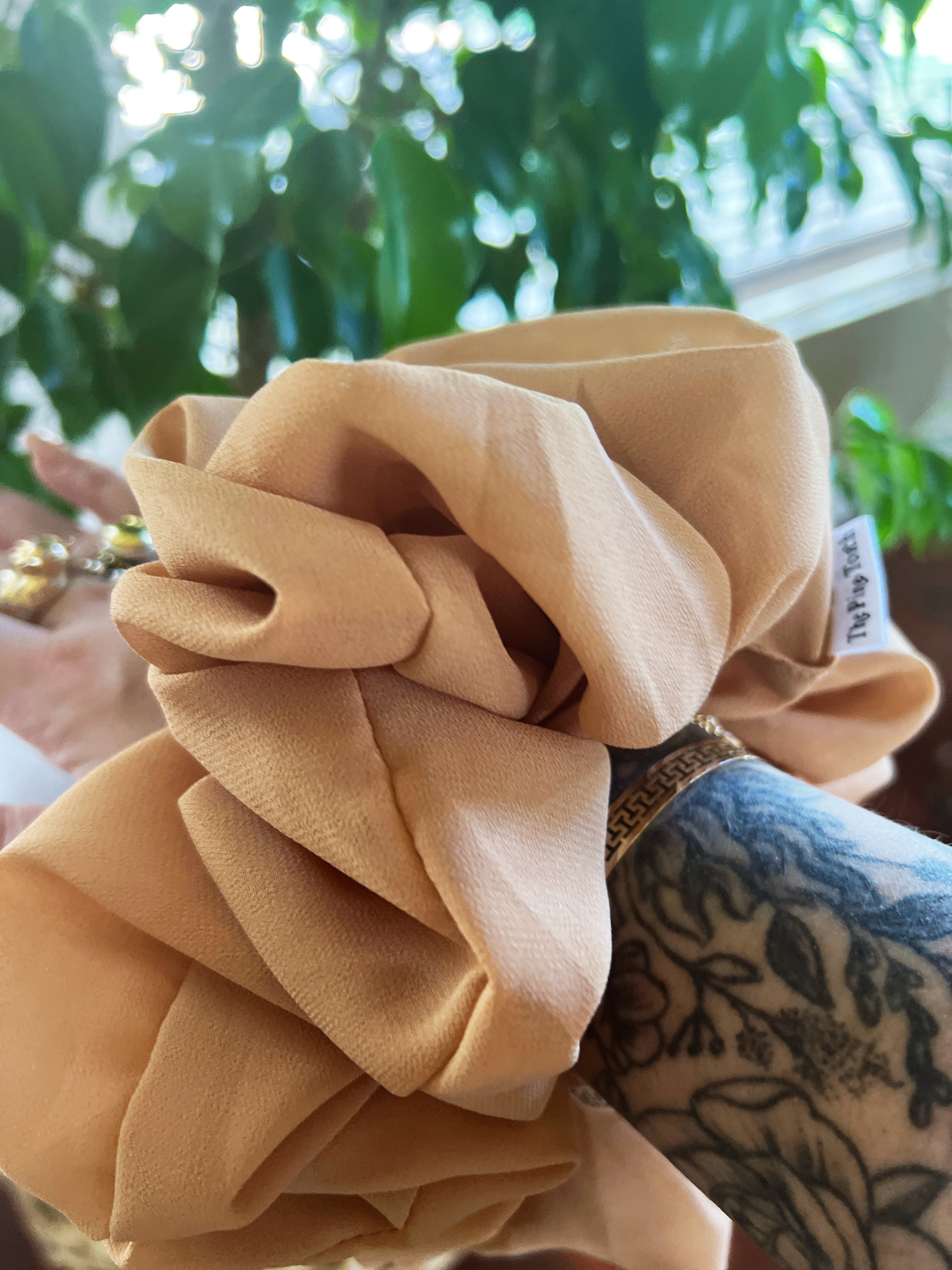 << COYOTE >> CHIFFON JUMBO HAIR SCRUNCHIE
