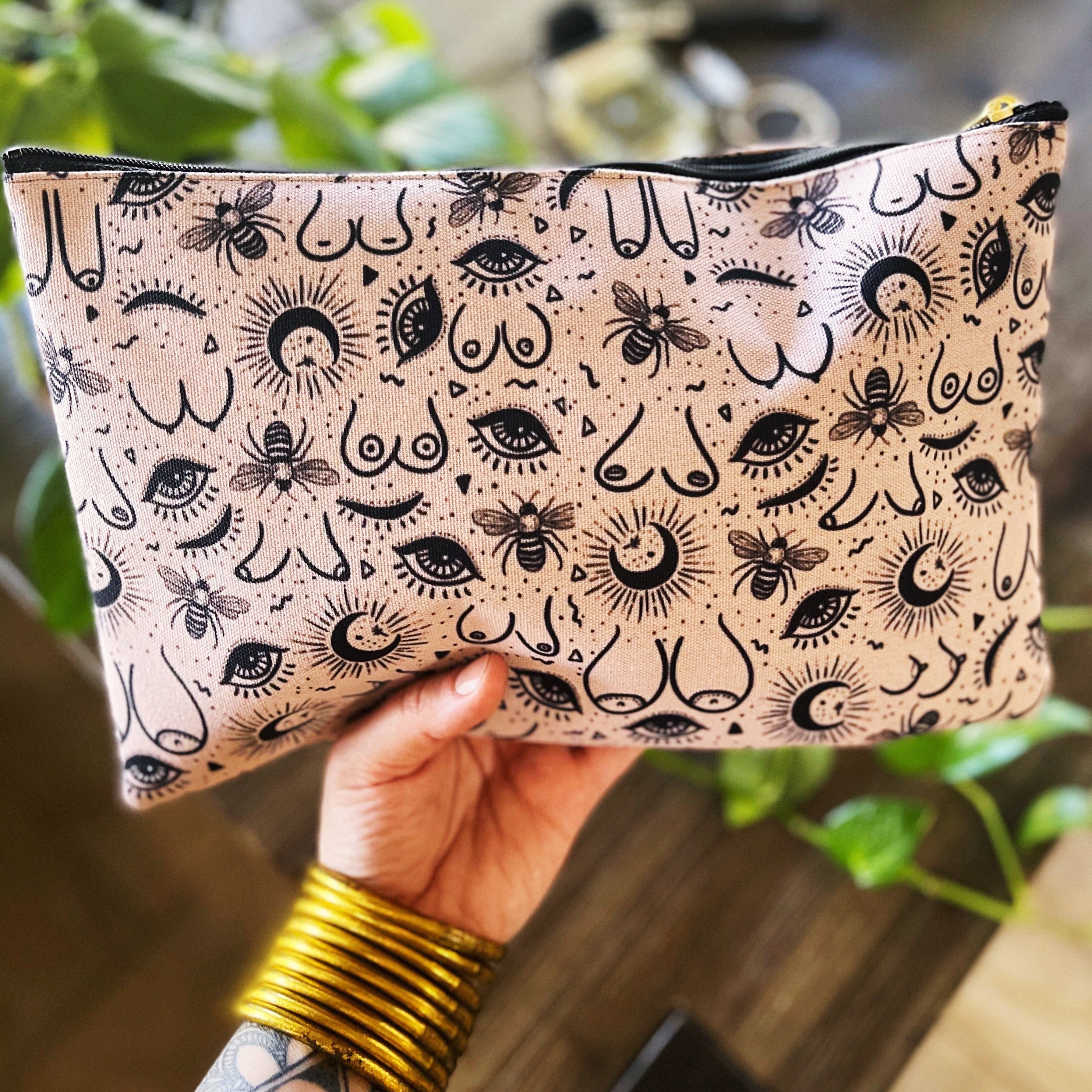 BOOB BEES // COSMETIC ZIP POUCH