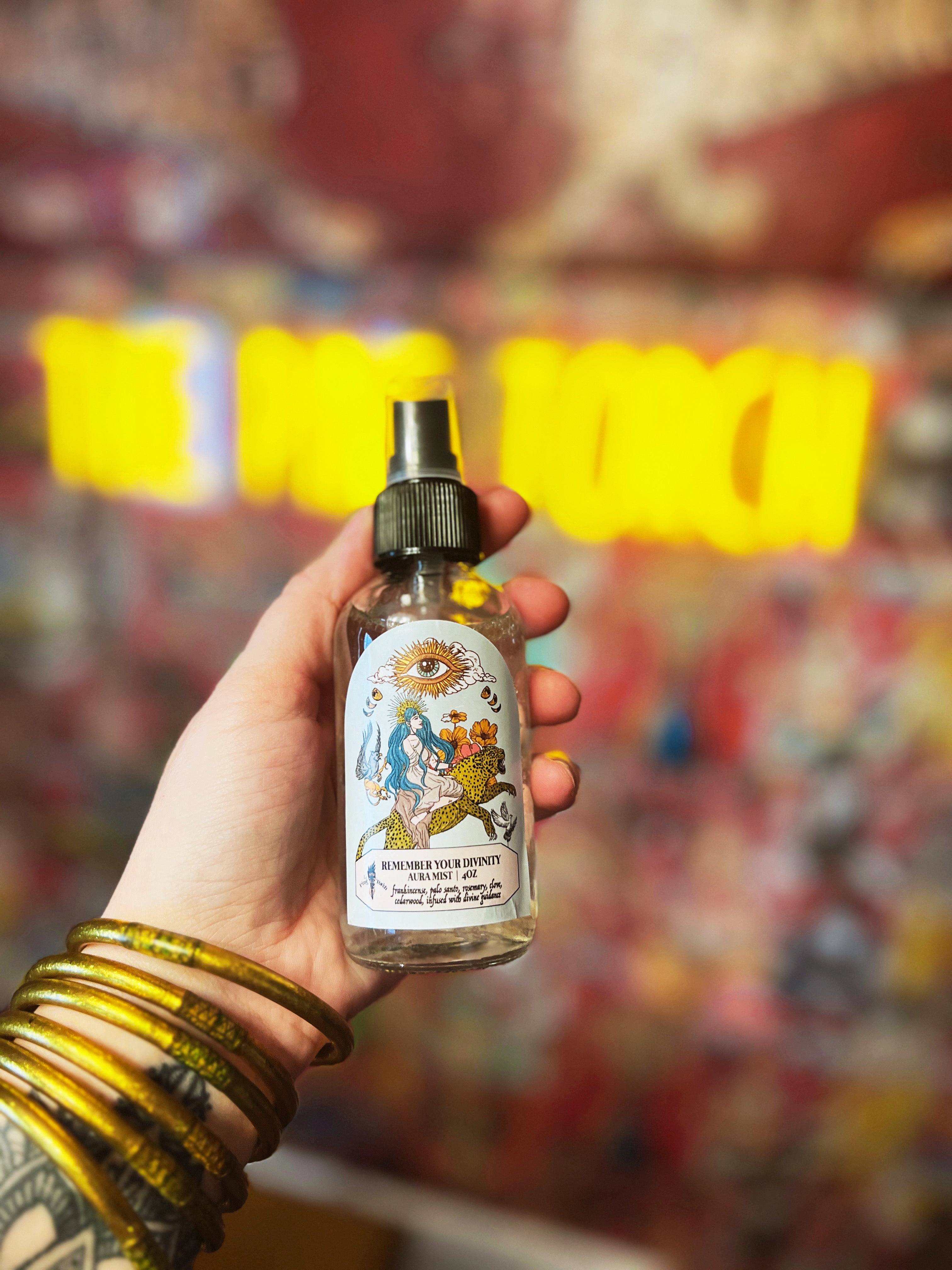 REMEMBER YOUR DIVINITY << CRYSTAL INFUSED AURA MIST >>