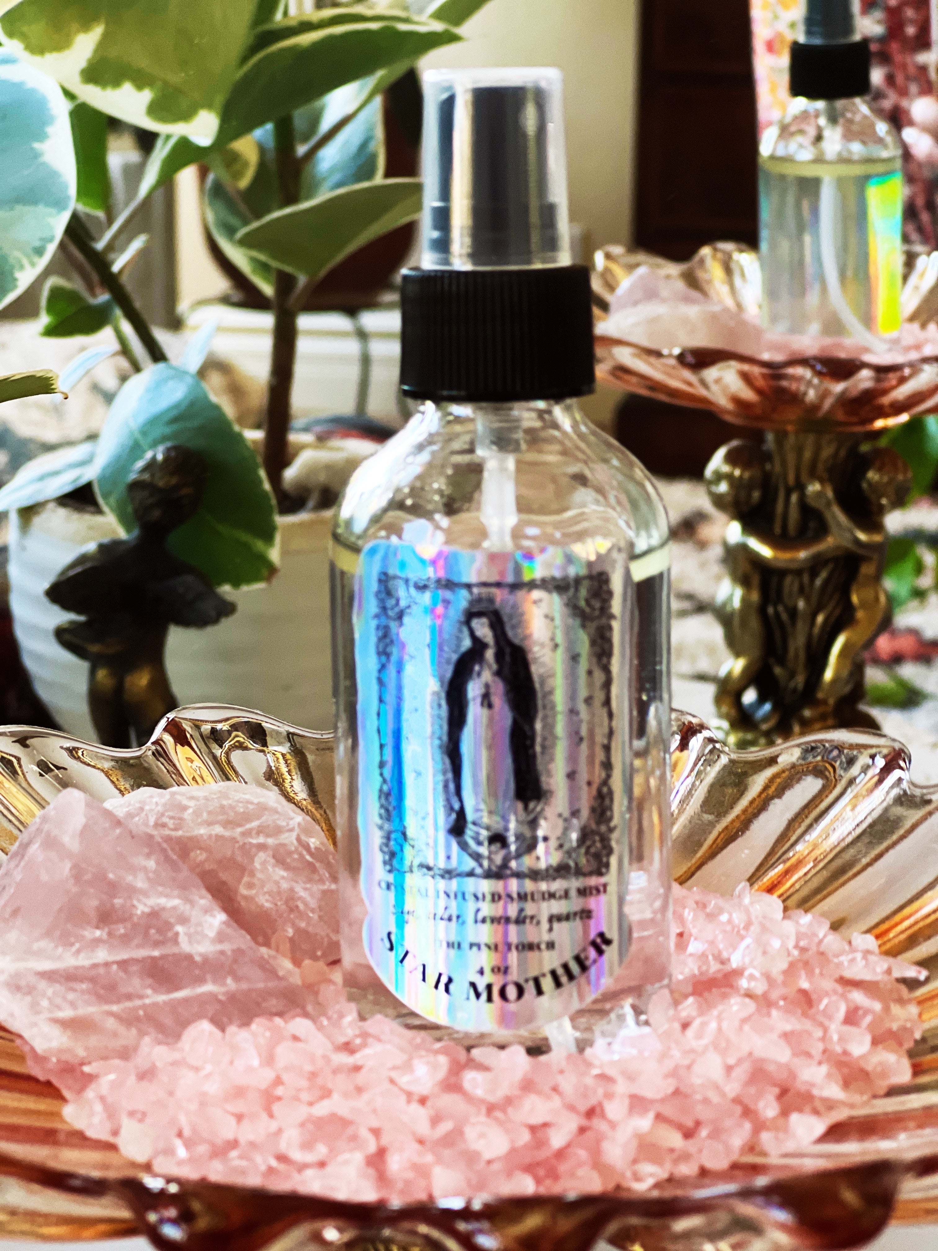 STAR MOTHER << CRYSTAL INFUSED SMUDGE MIST >>