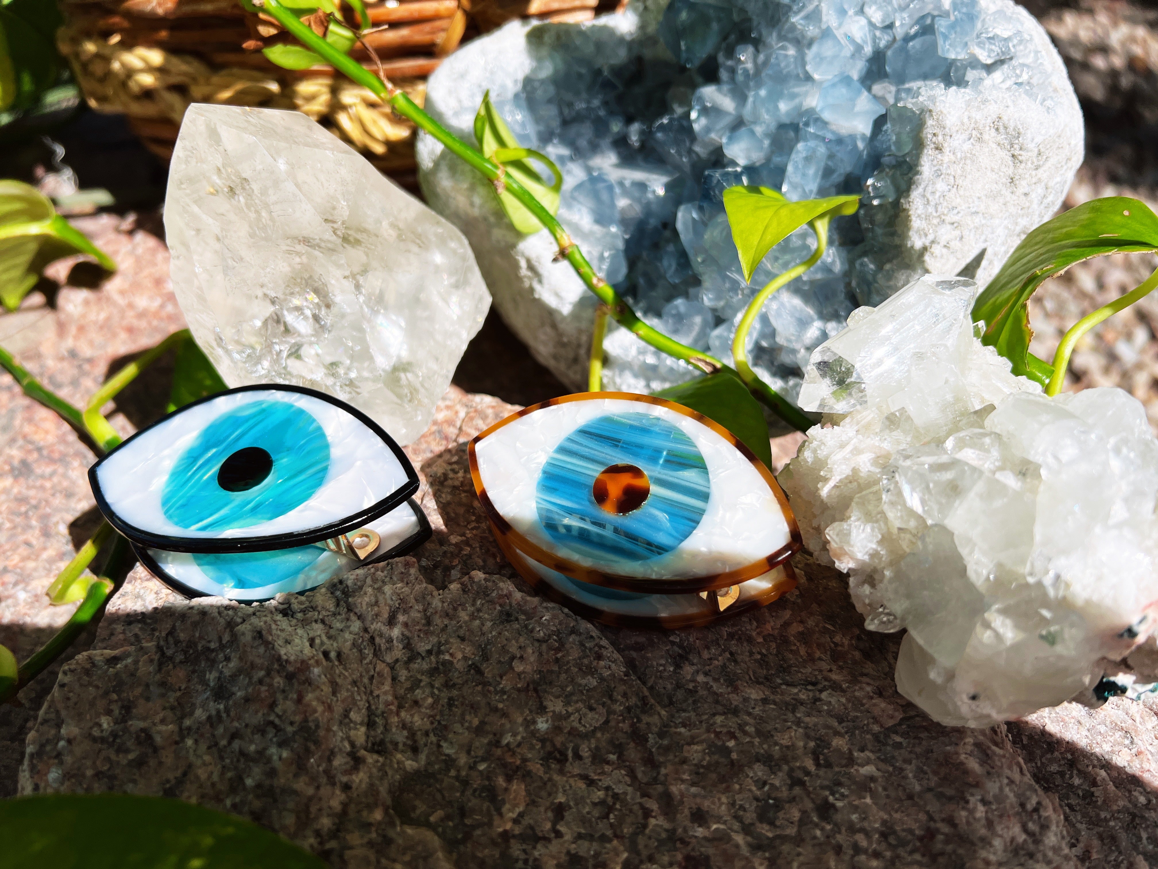 << EVIL EYE >> HAIR CLIP