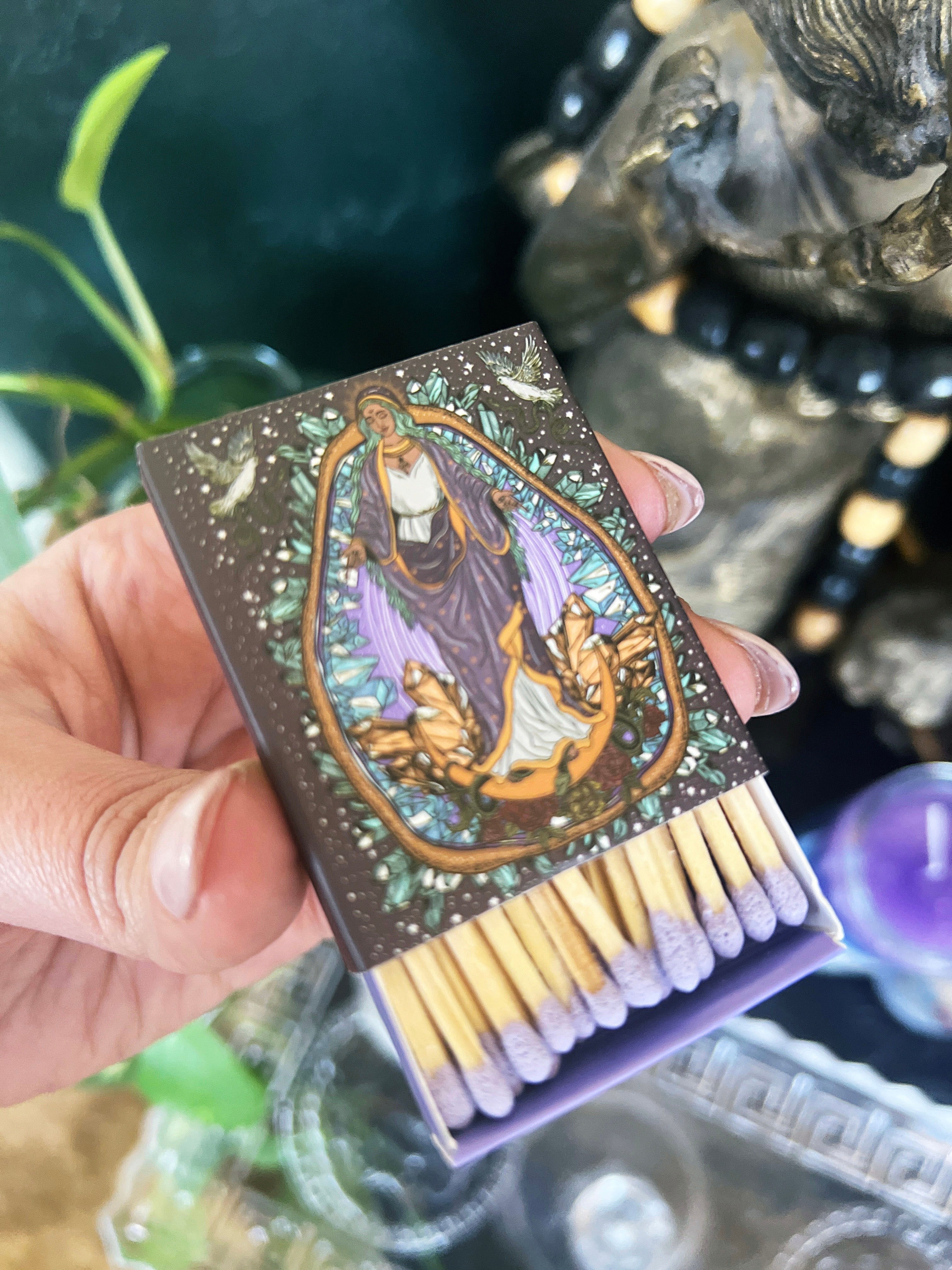 MARY WITH CRYSTALS << MATCHBOOK >>
