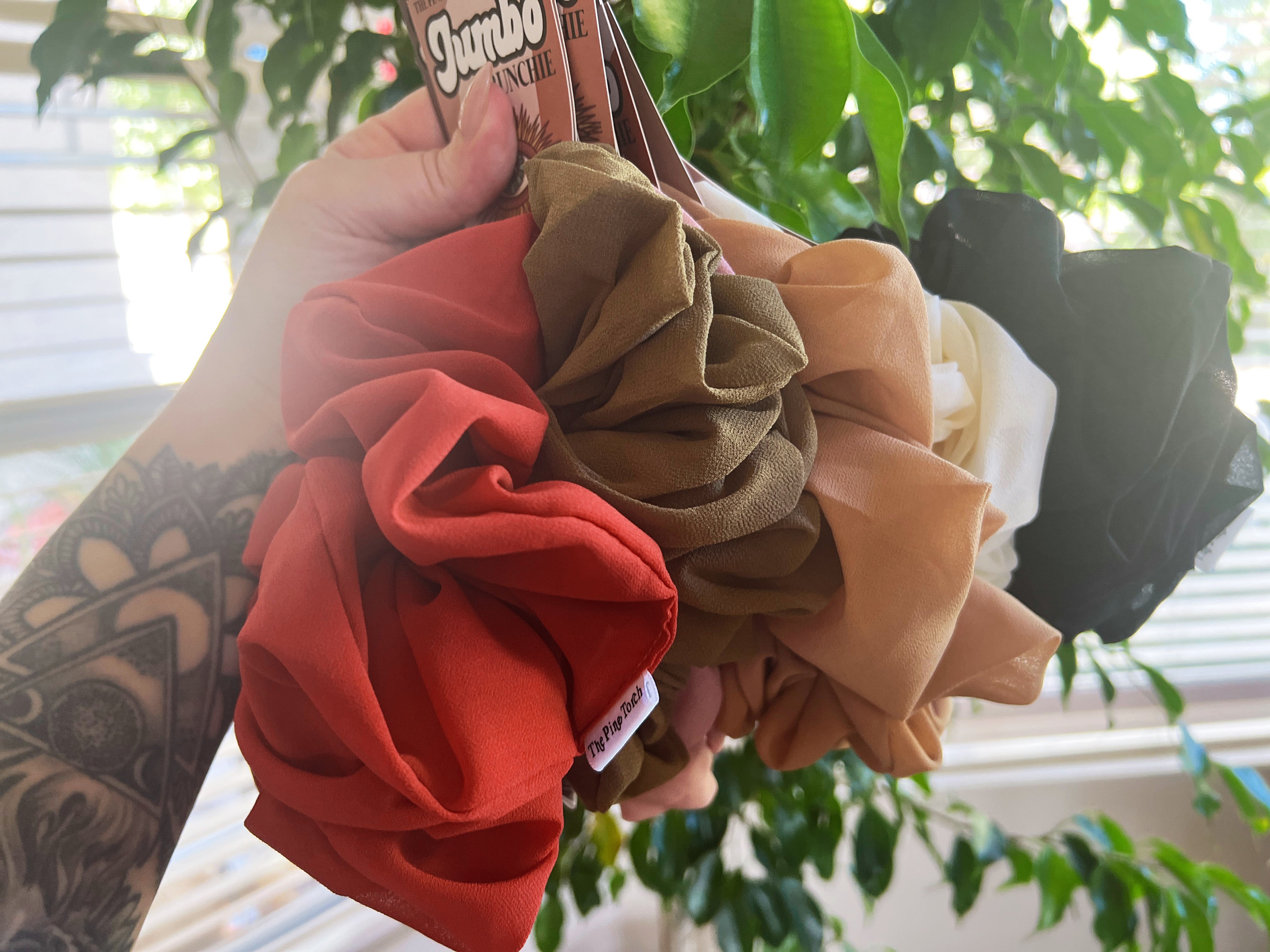 << COYOTE >> CHIFFON JUMBO HAIR SCRUNCHIE