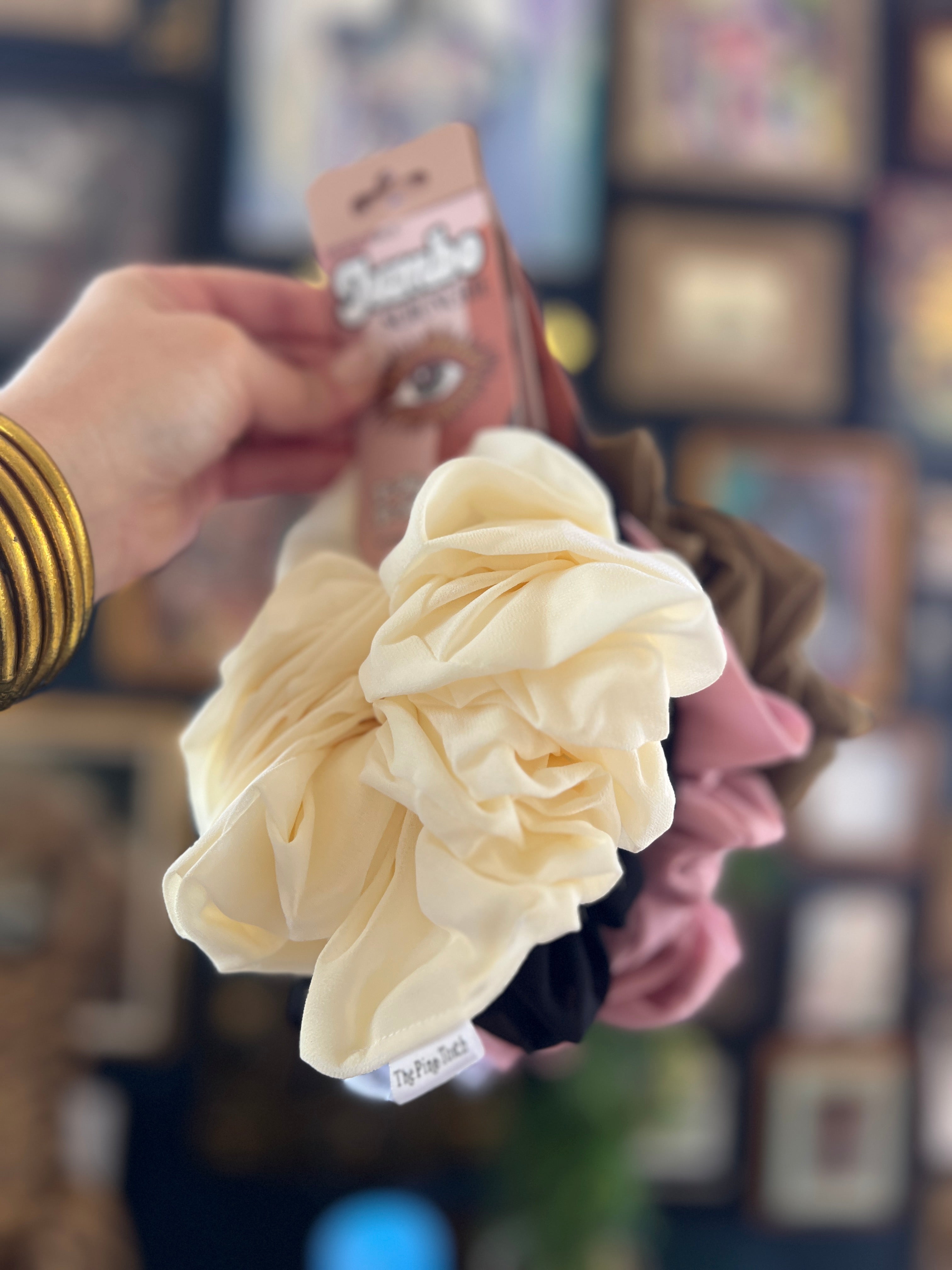<< ASSORTED COLORS >> CHIFFON JUMBO HAIR SCRUNCHIE
