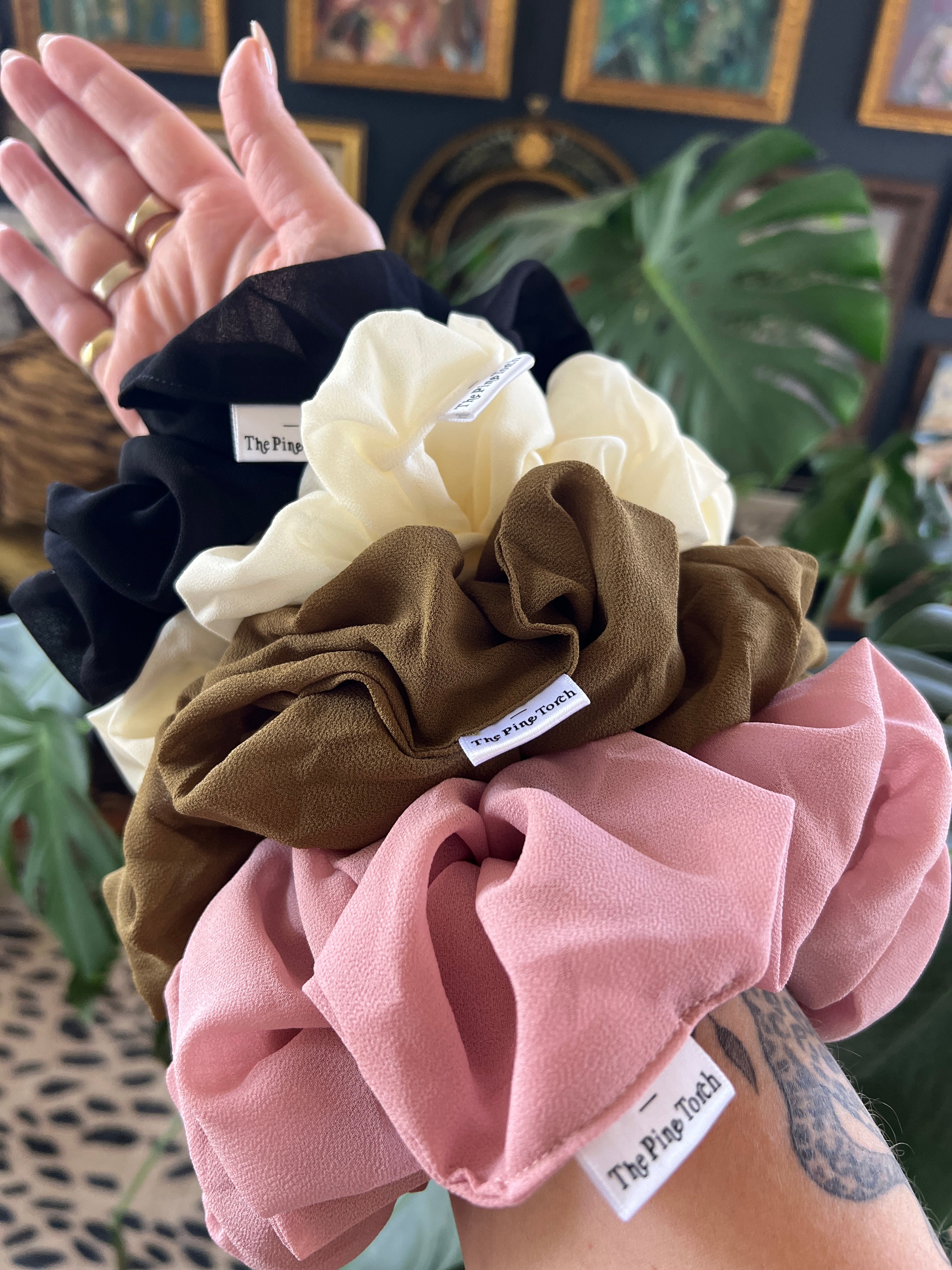 << ASSORTED COLORS >> CHIFFON JUMBO HAIR SCRUNCHIE