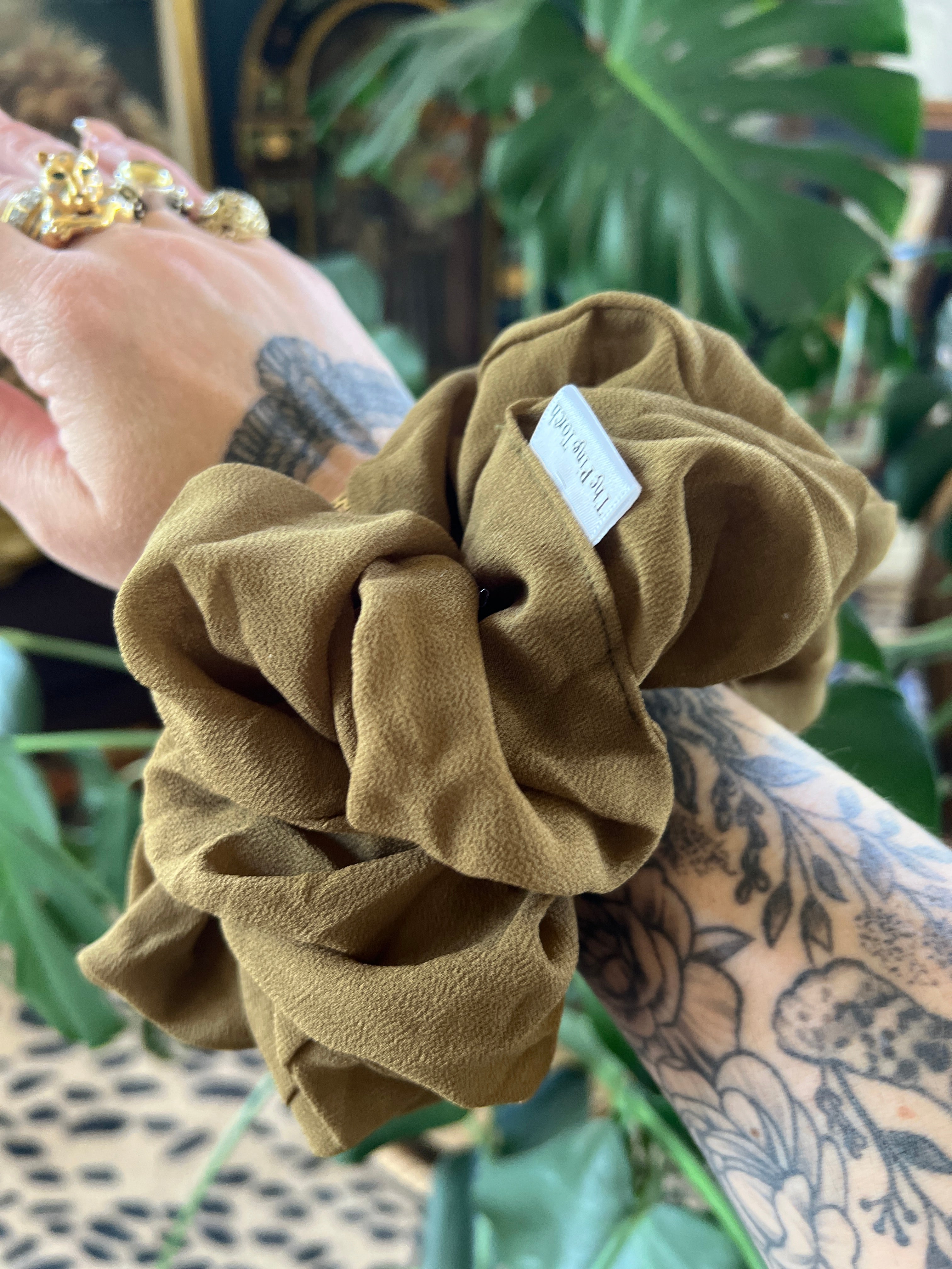 << ANTIQUE ROSE >> CHIFFON JUMBO HAIR SCRUNCHIE