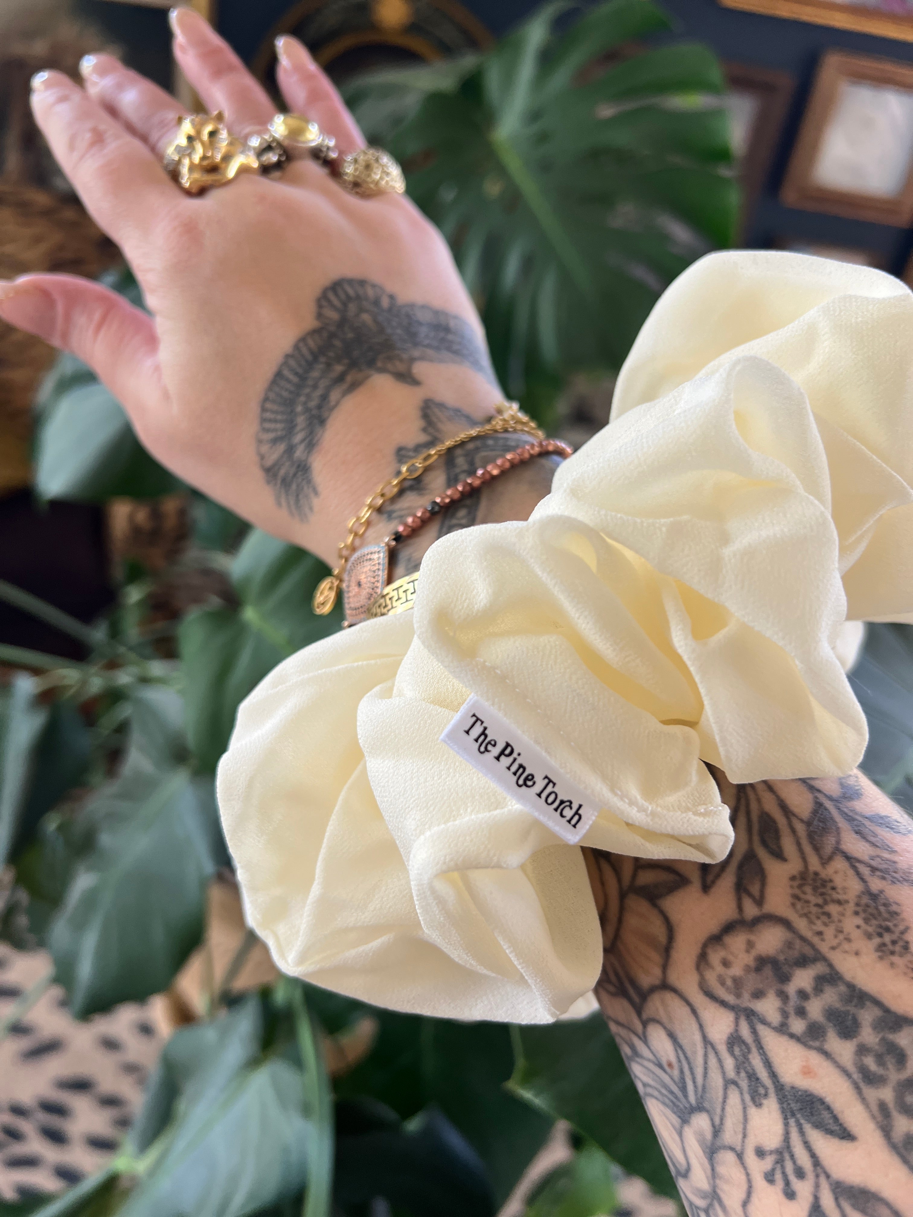 << ANTIQUE ROSE >> CHIFFON JUMBO HAIR SCRUNCHIE