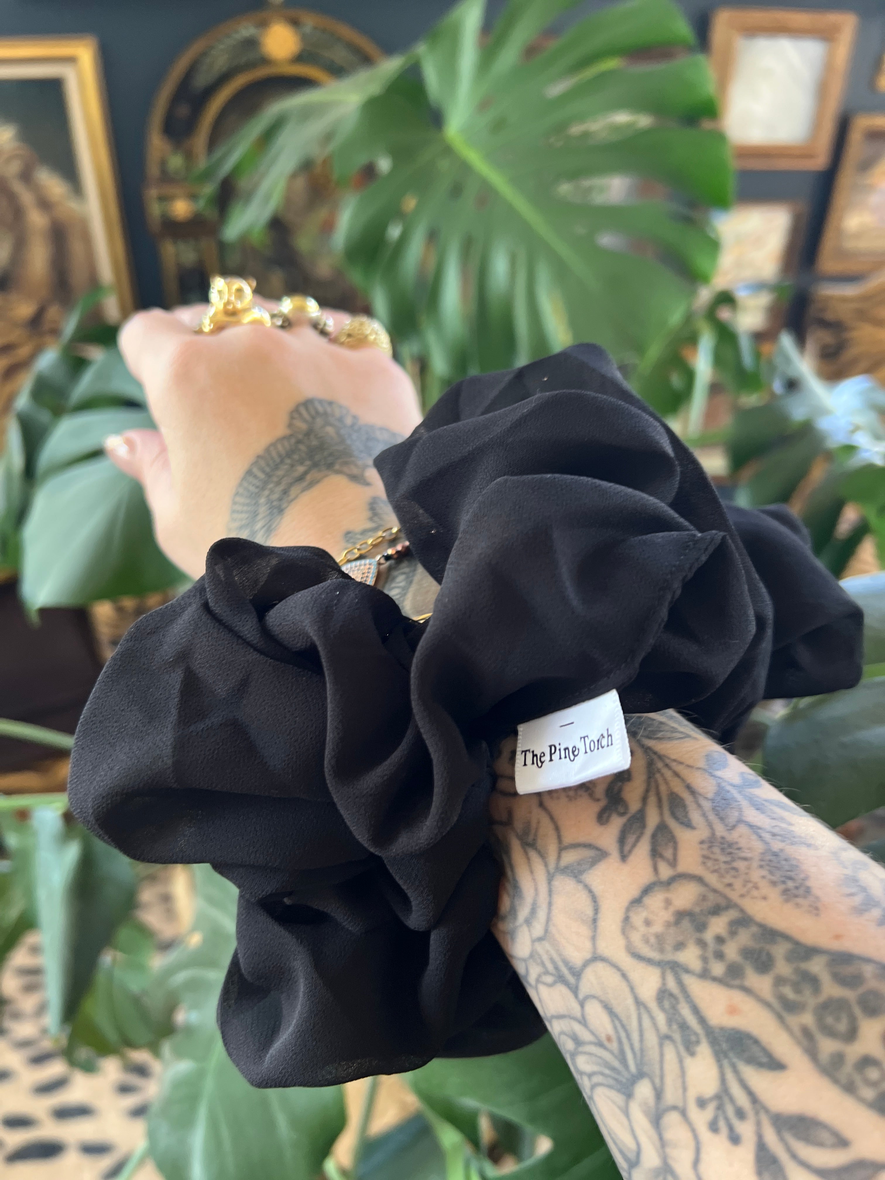 << CREAM >> CHIFFON JUMBO HAIR SCRUNCHIE