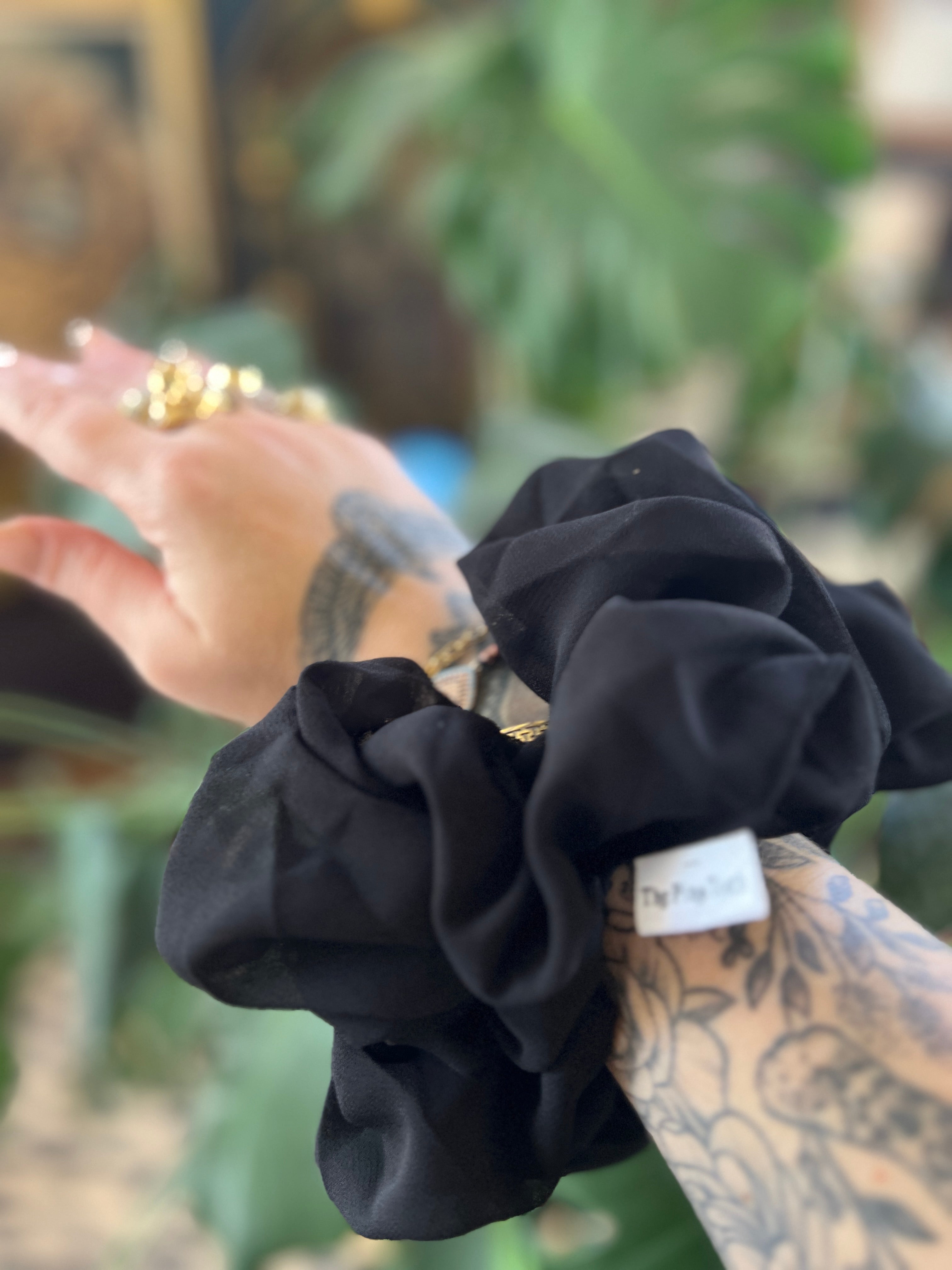 << OLIVE >> CHIFFON JUMBO HAIR SCRUNCHIE
