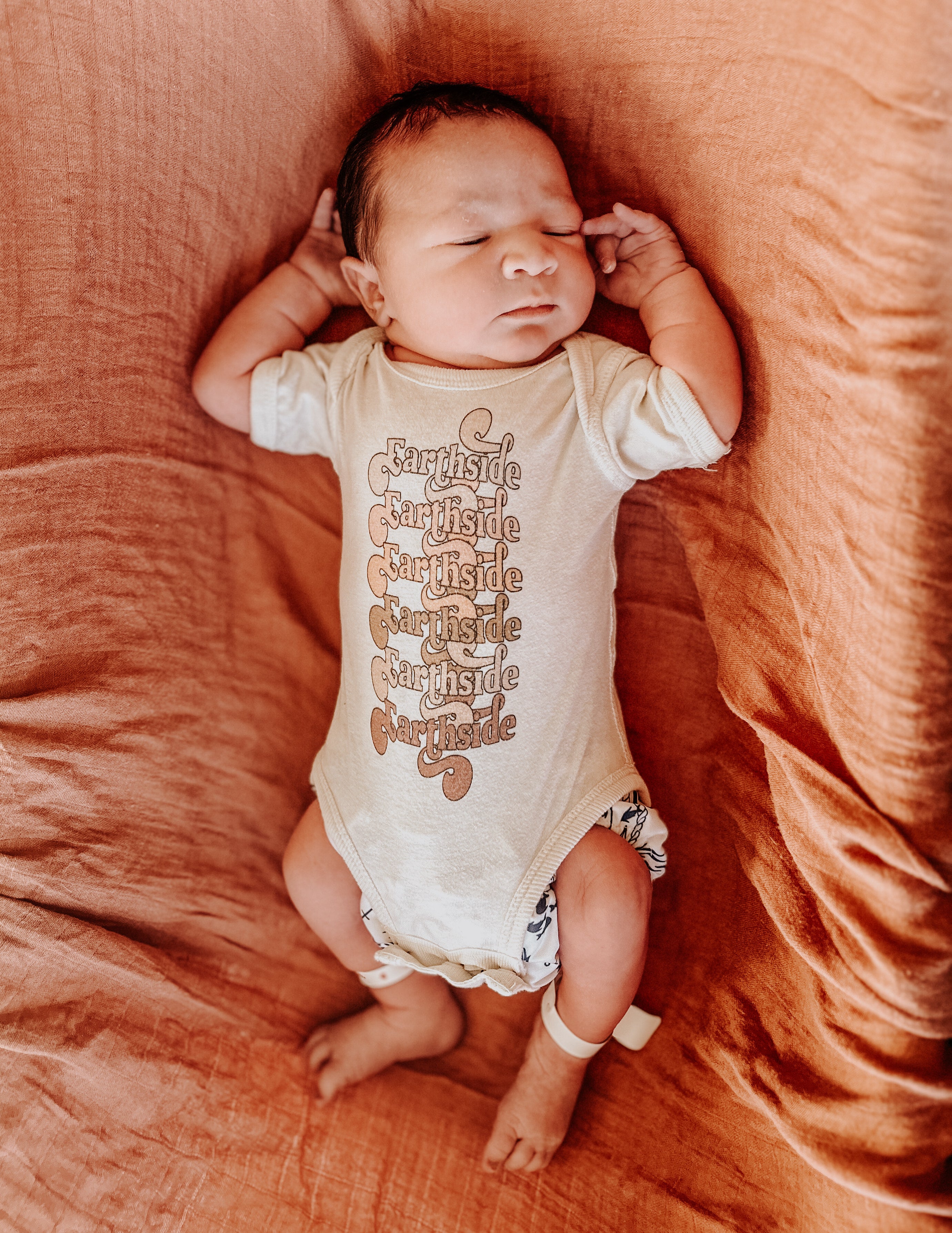 « EARTHSIDE » BODYSUIT