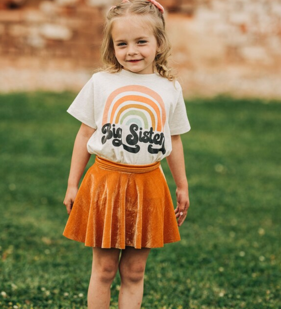 « BIG SISTER RETRO RAINBOW » KID'S TEE