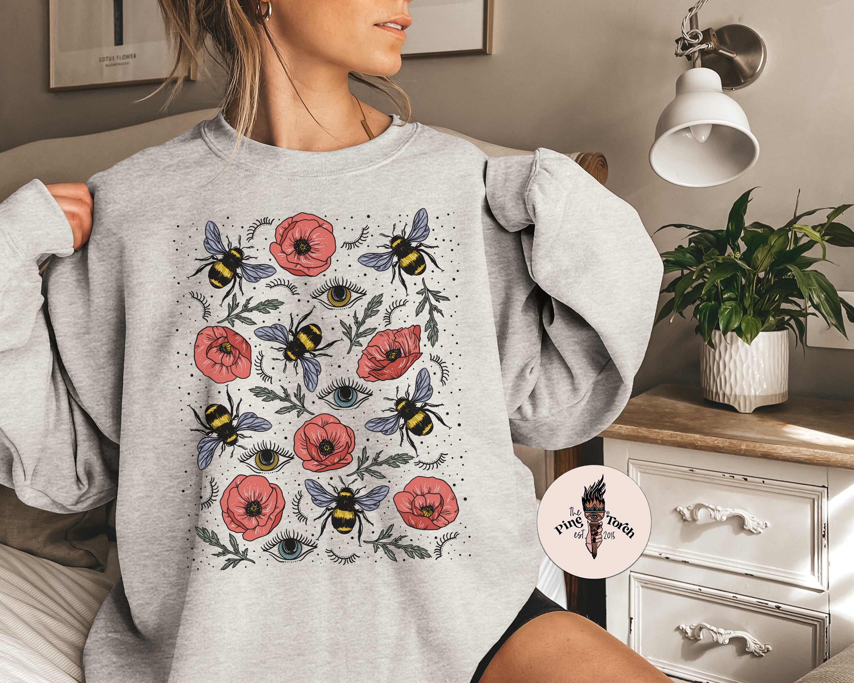 BEE'S KNEES // UNISEX PULLOVER
