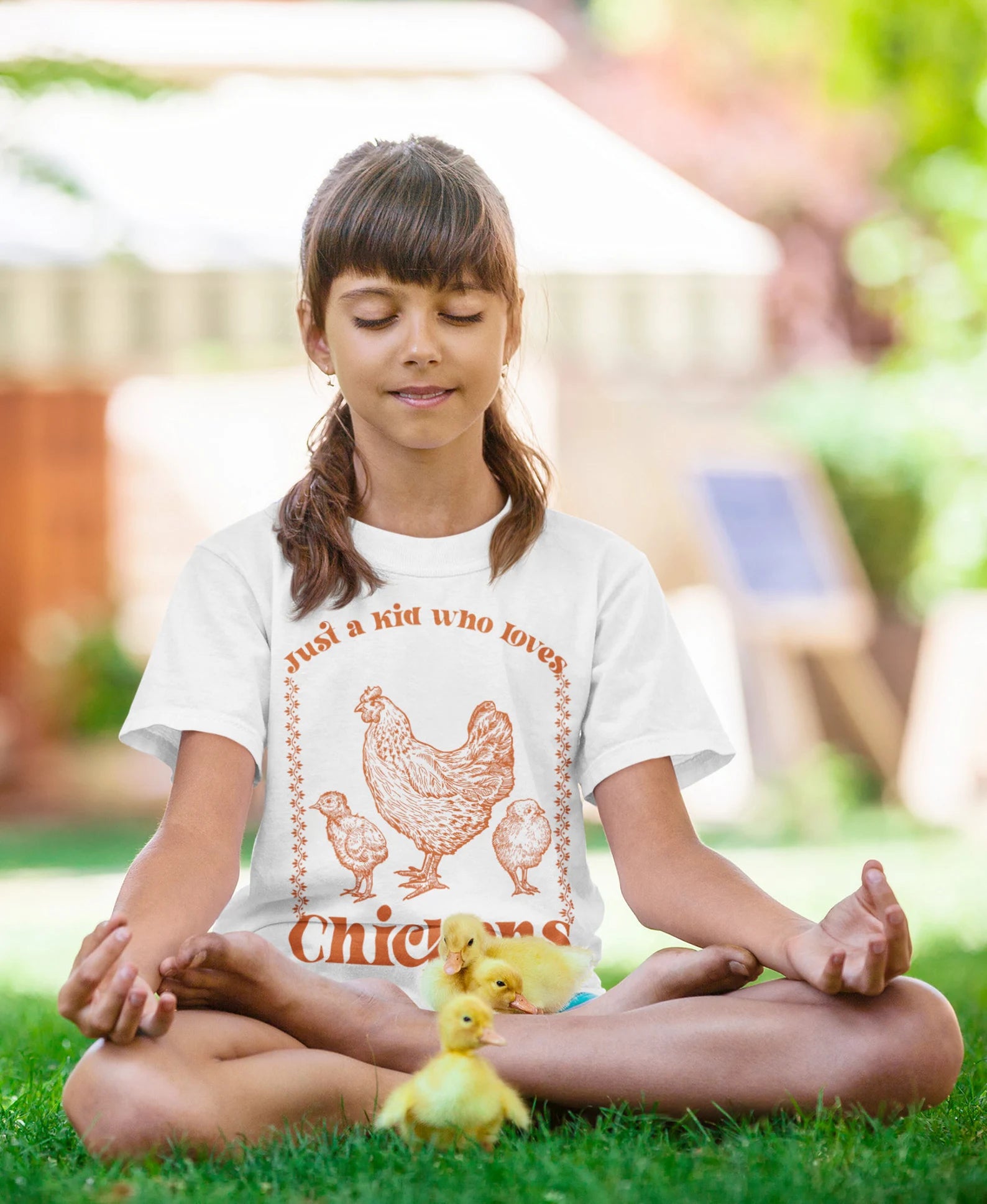 « JUST A KID WHO LOVES CHICKENS » BODYSUIT