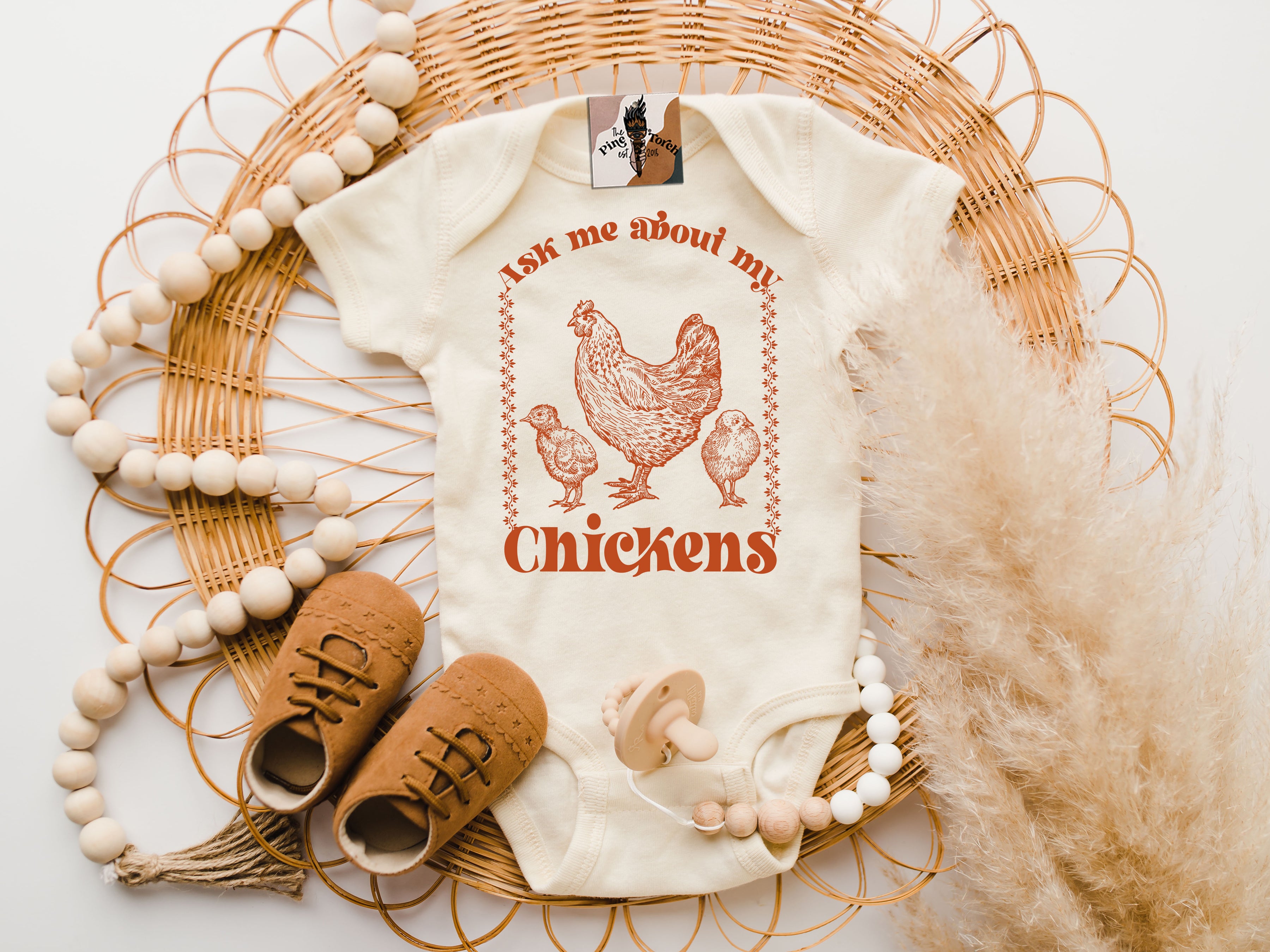 « JUST A KID WHO LOVES CHICKENS » KIDS TEE