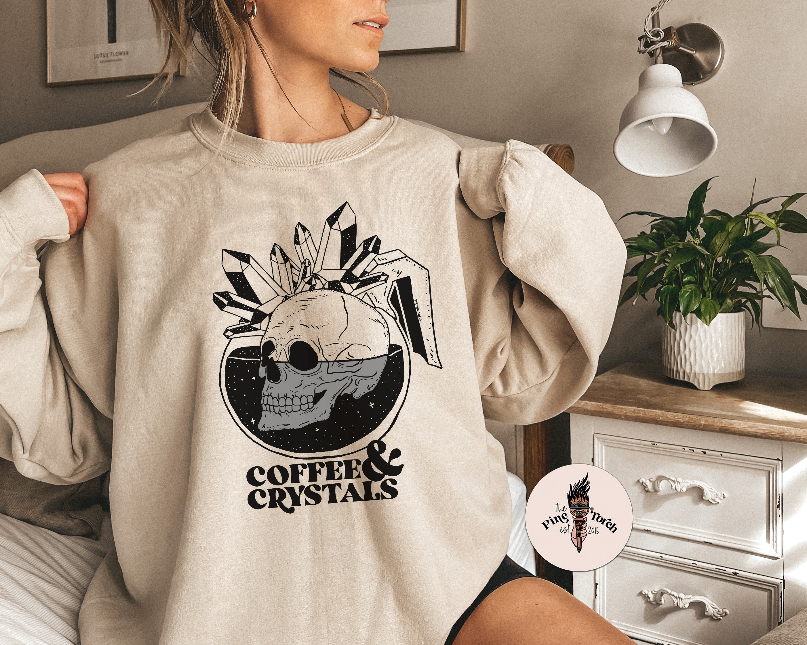 COFFEE AND CRYSTALS // UNISEX PULLOVER