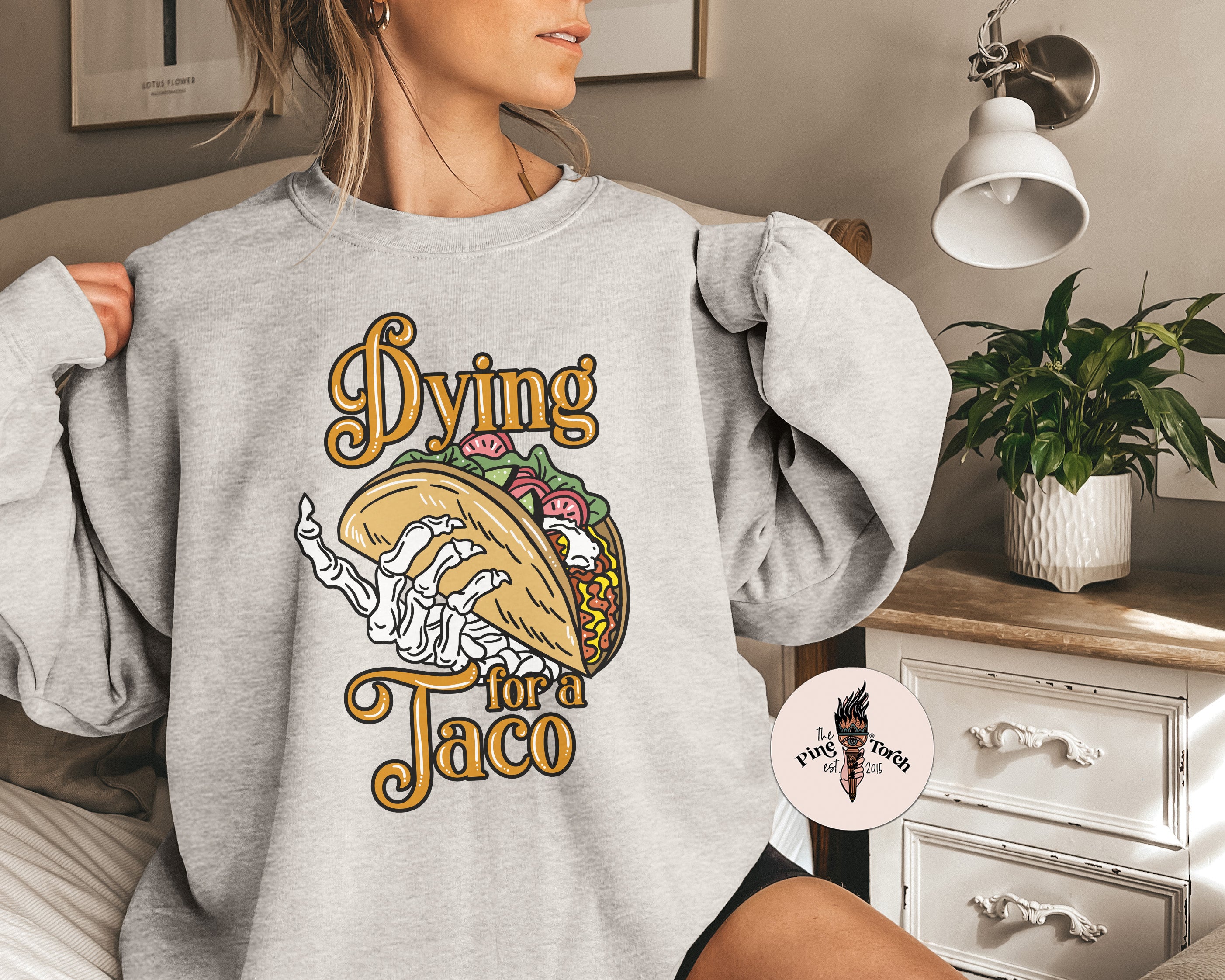 DYING FOR A TACO // UNISEX PULLOVER