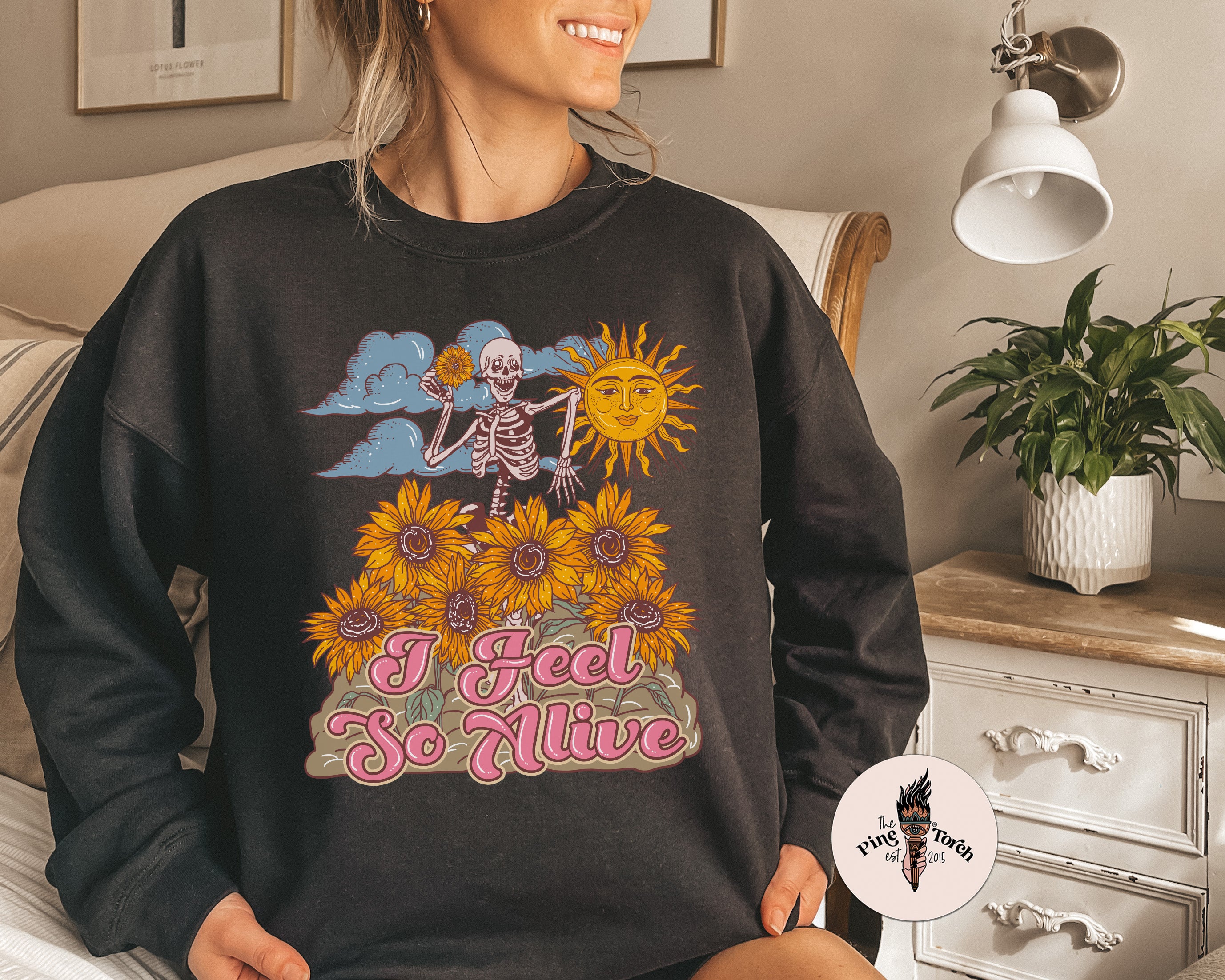 I FEEL SO ALIVE // UNISEX PULLOVER