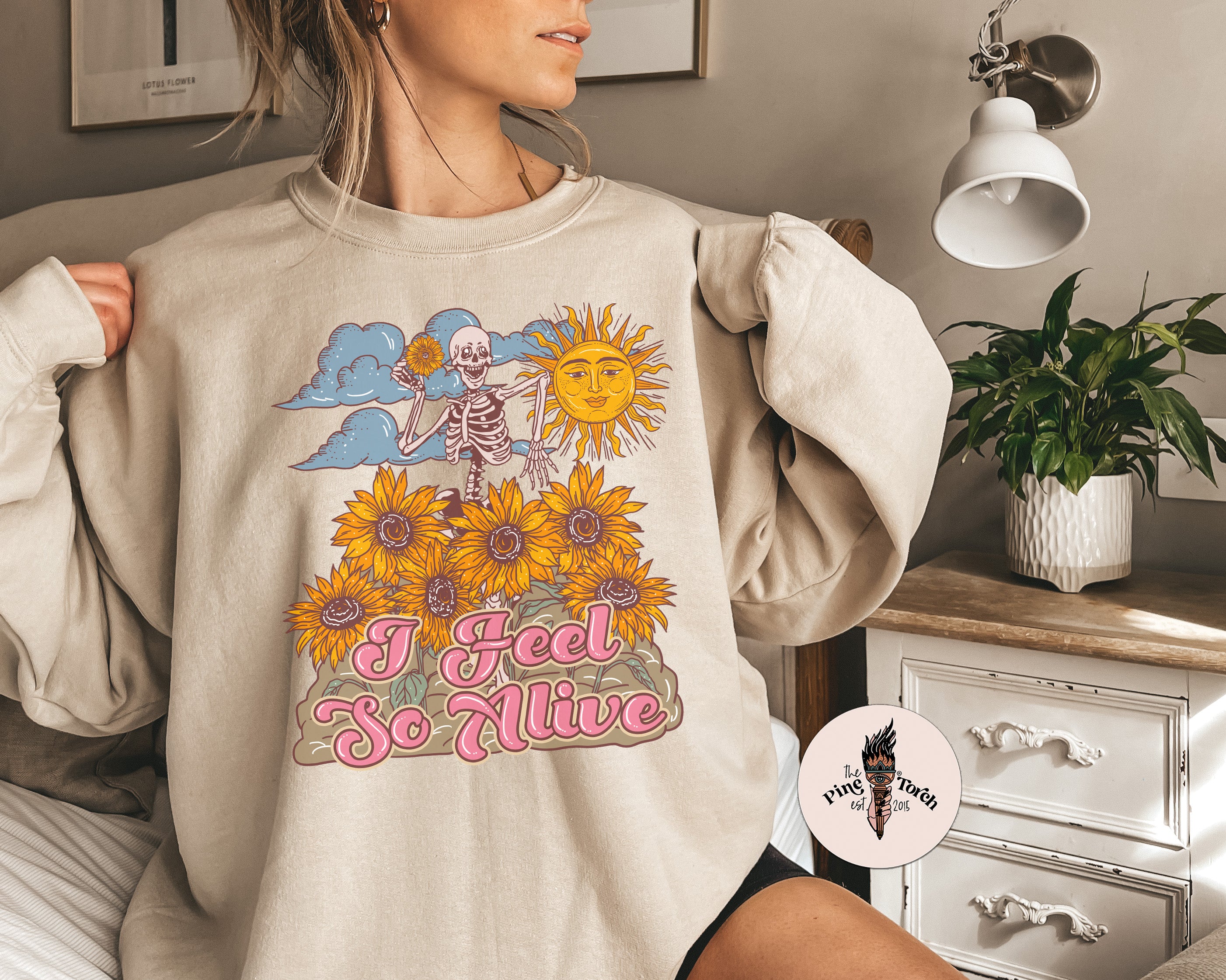 I FEEL SO ALIVE // UNISEX PULLOVER