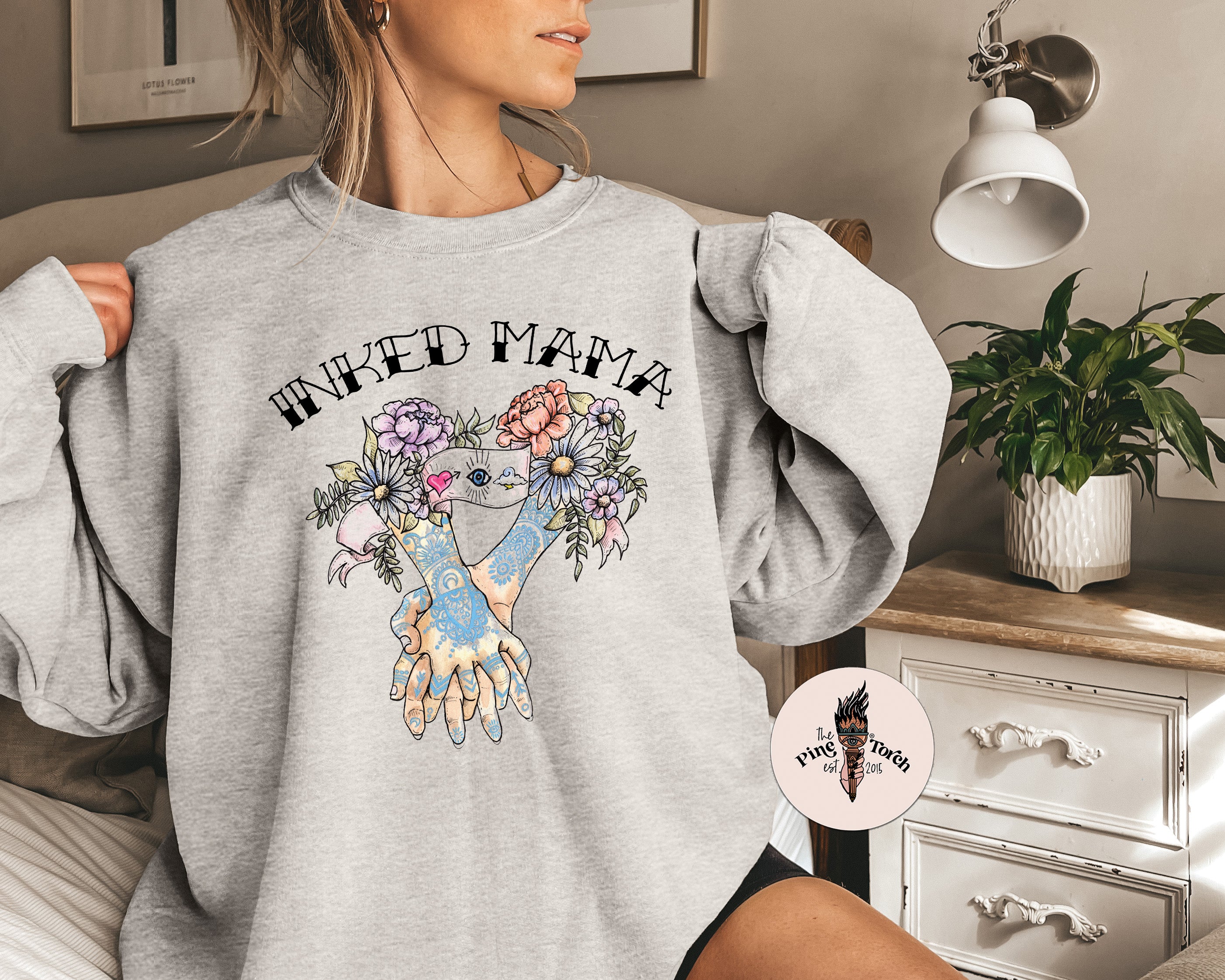 INKED MAMA // UNISEX PULLOVER