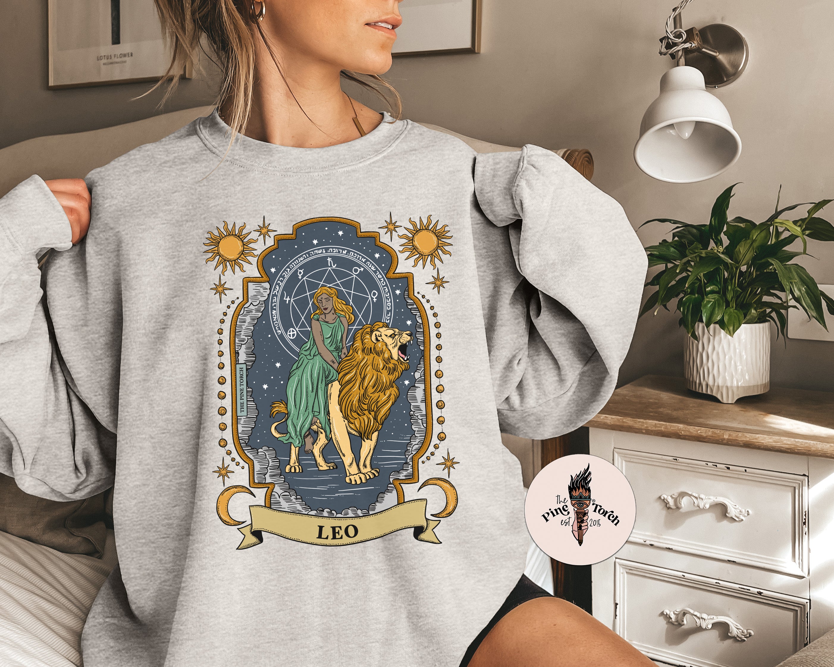LEO // UNISEX PULLOVER