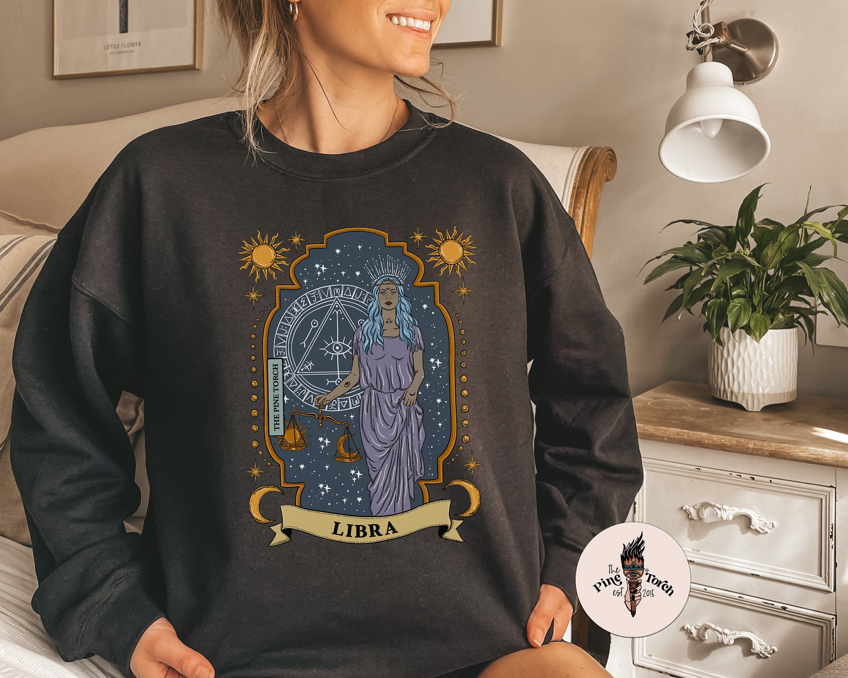 LIBRA // UNISEX PULLOVER