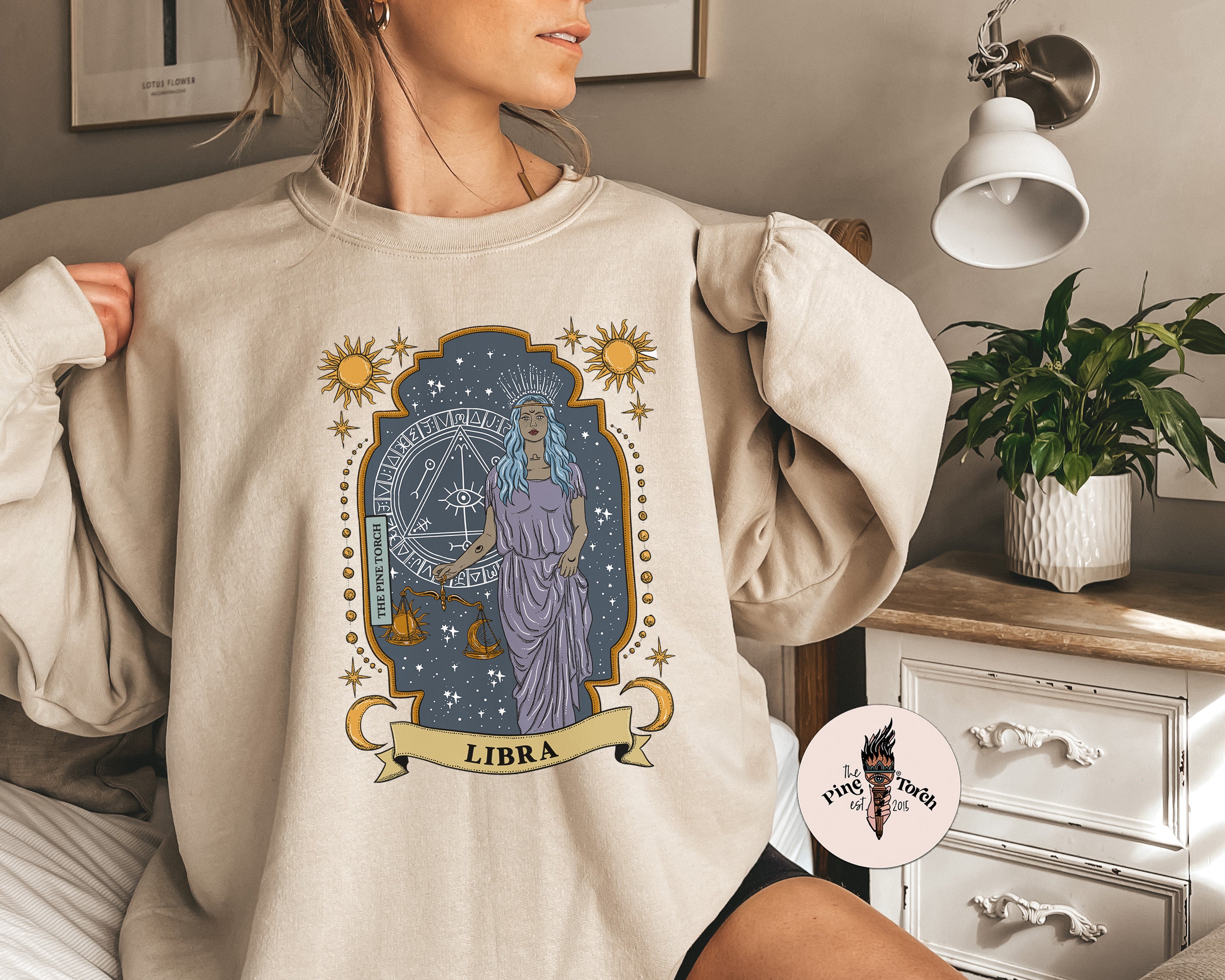 LIBRA // UNISEX PULLOVER