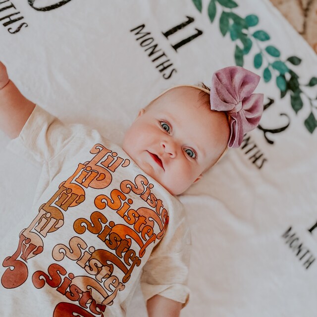 « LITTLE SISTER RETRO REPLAY » KID'S TEE