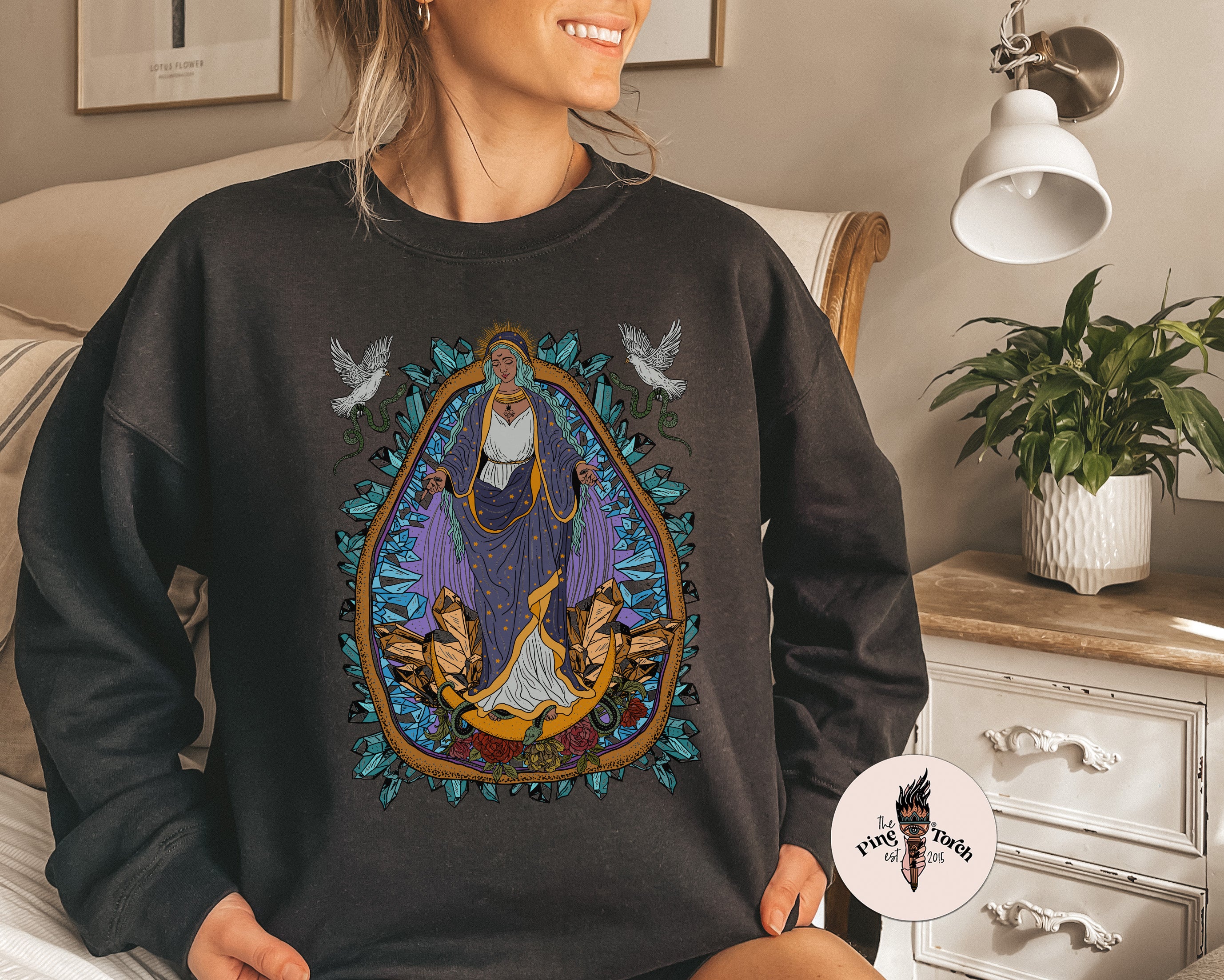 MARY WITH CRYSTALS // UNISEX PULLOVER