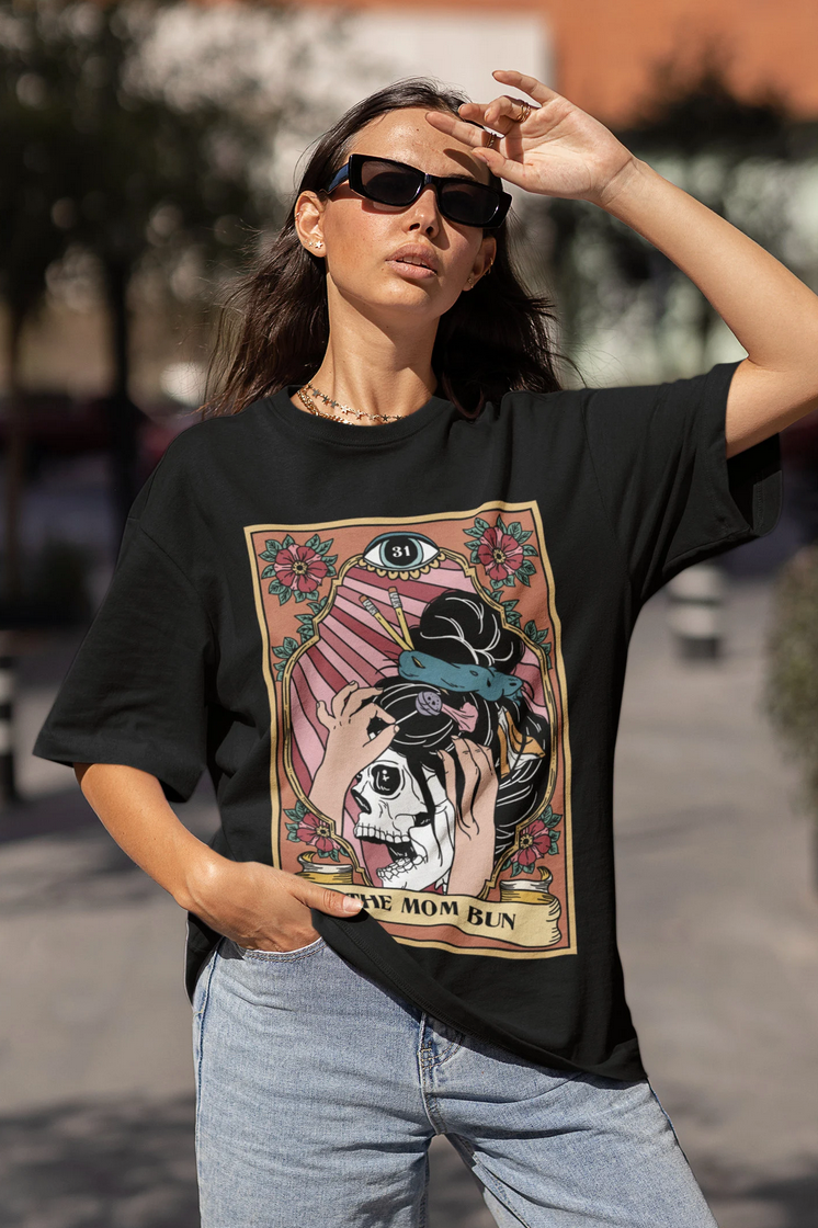 THE MOM BUN // UNISEX TEE