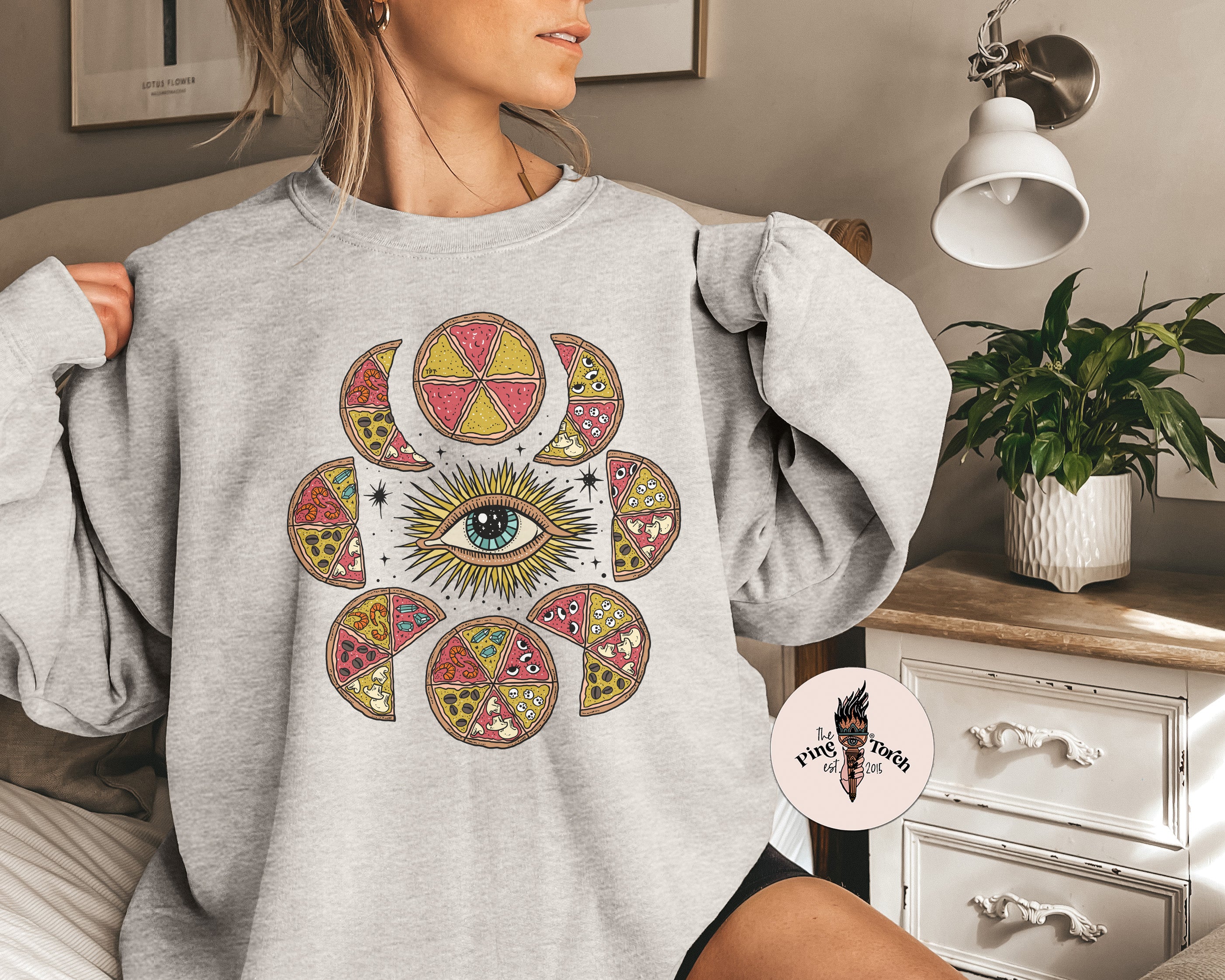 MOON PHASE PIZZA // UNISEX PULLOVER