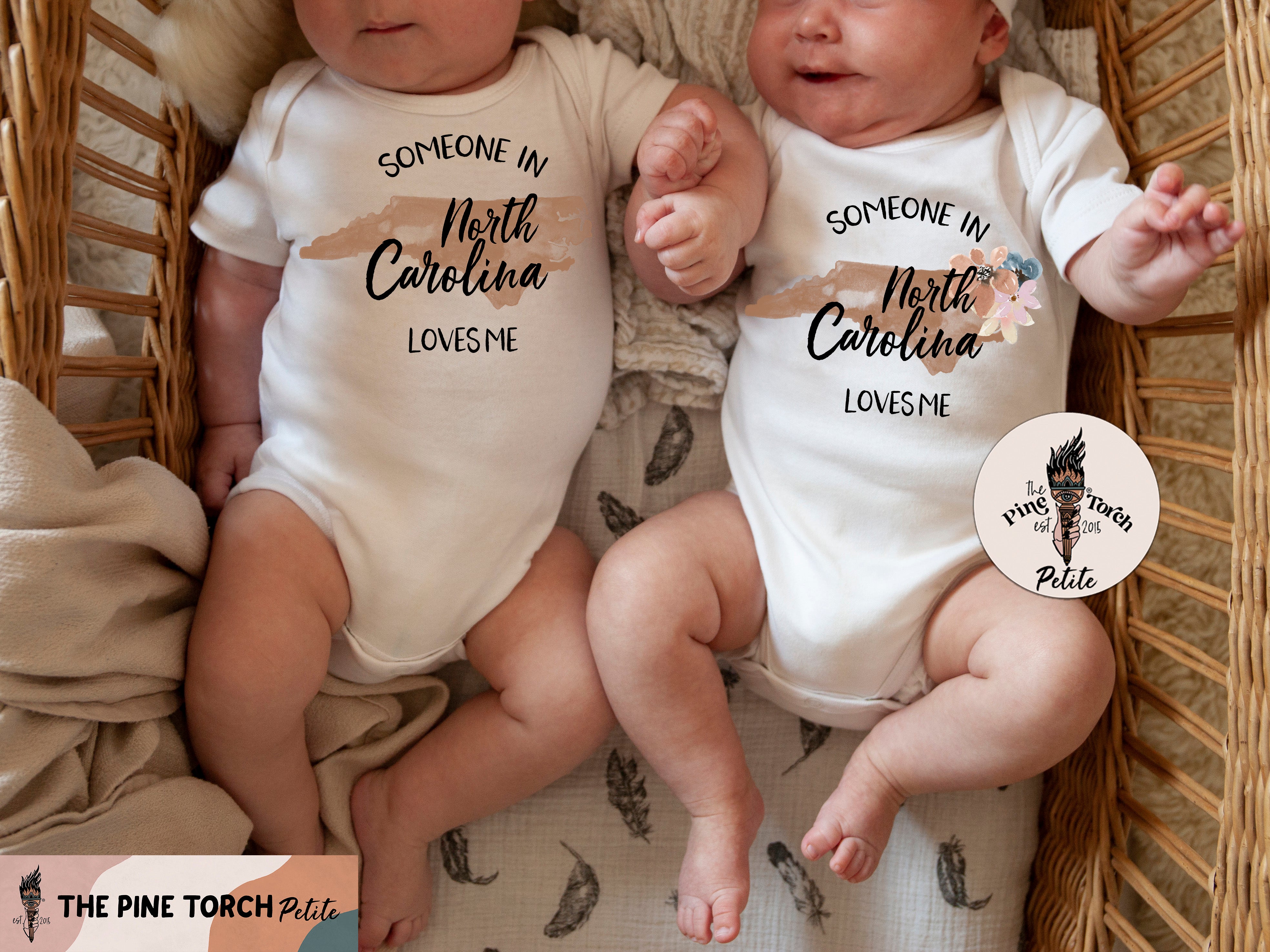 « SOMEONE IN NORTH CAROLINA LOVES ME » BODYSUIT