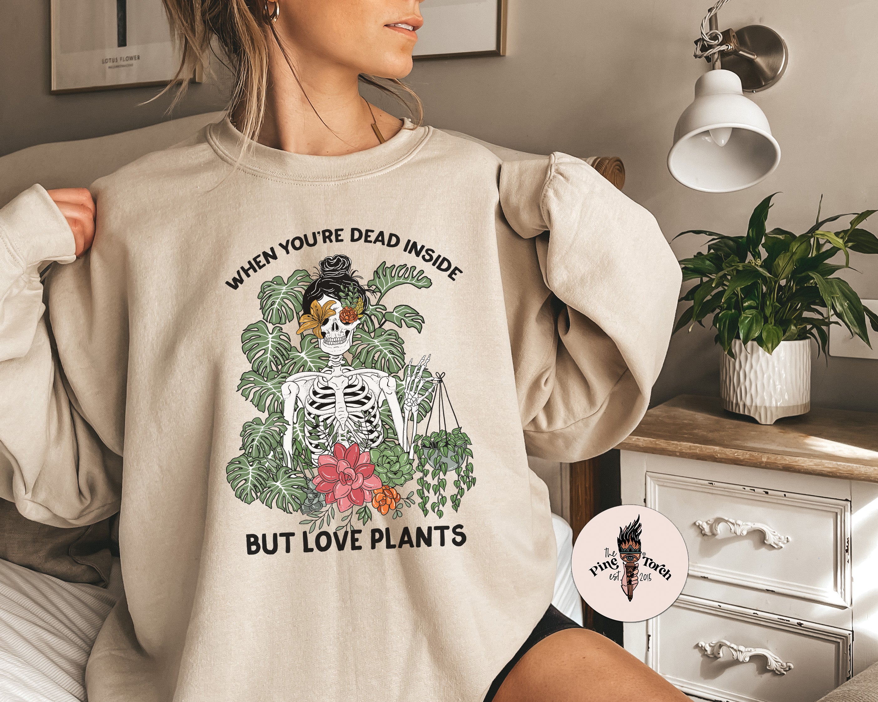 WHEN YOU'RE DEAD INSIDE BUT LOVE PLANTS // UNISEX PULLOVER