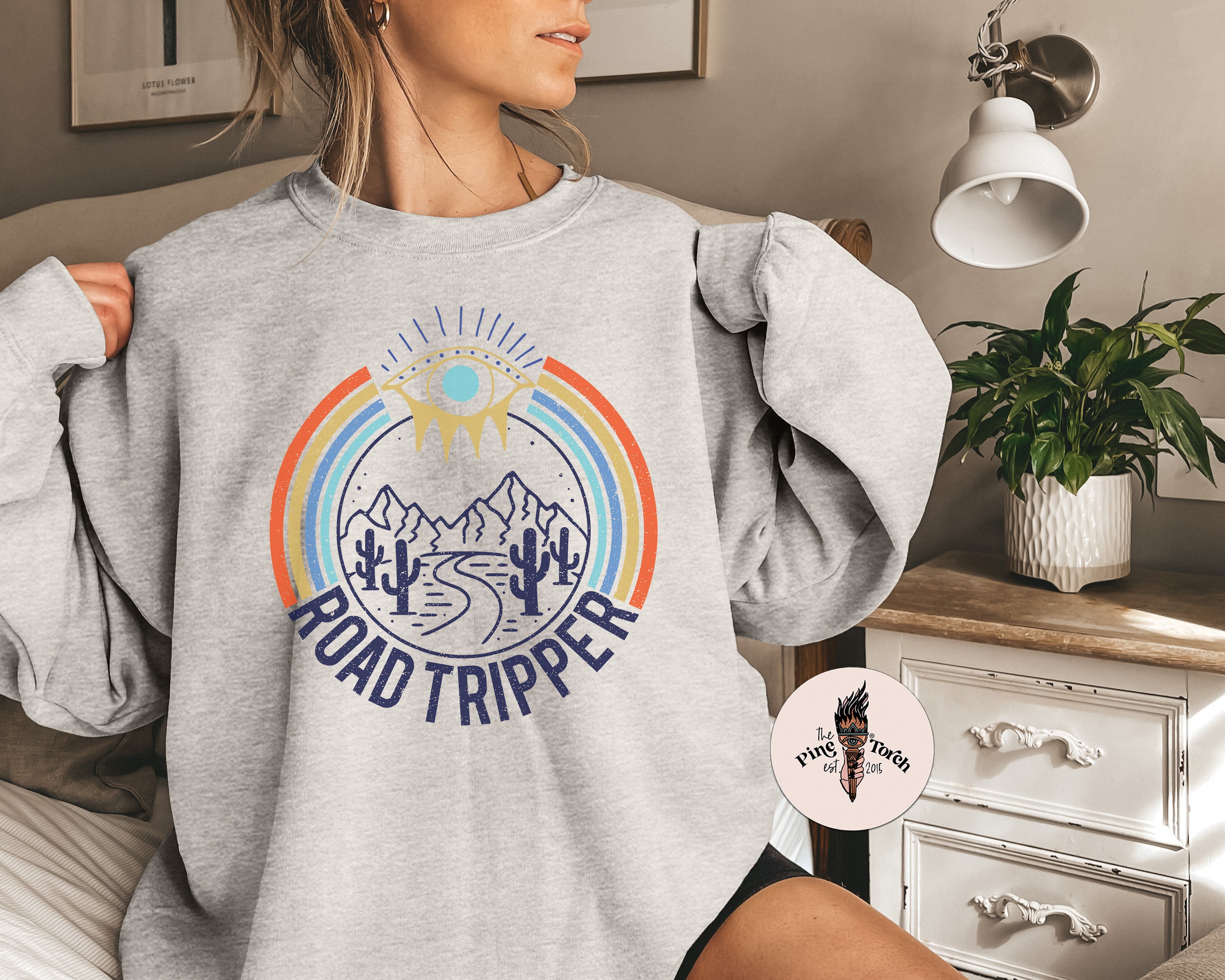 ROAD TRIPPER // UNISEX PULLOVER
