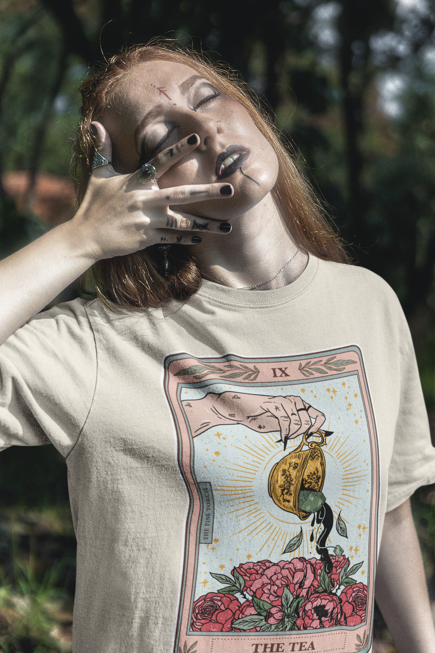 THE TEA // UNISEX TEE