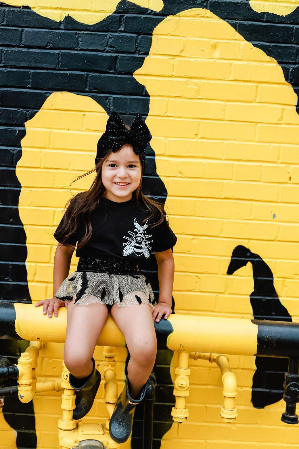 « MOON BEE » KID'S BLACK TEE