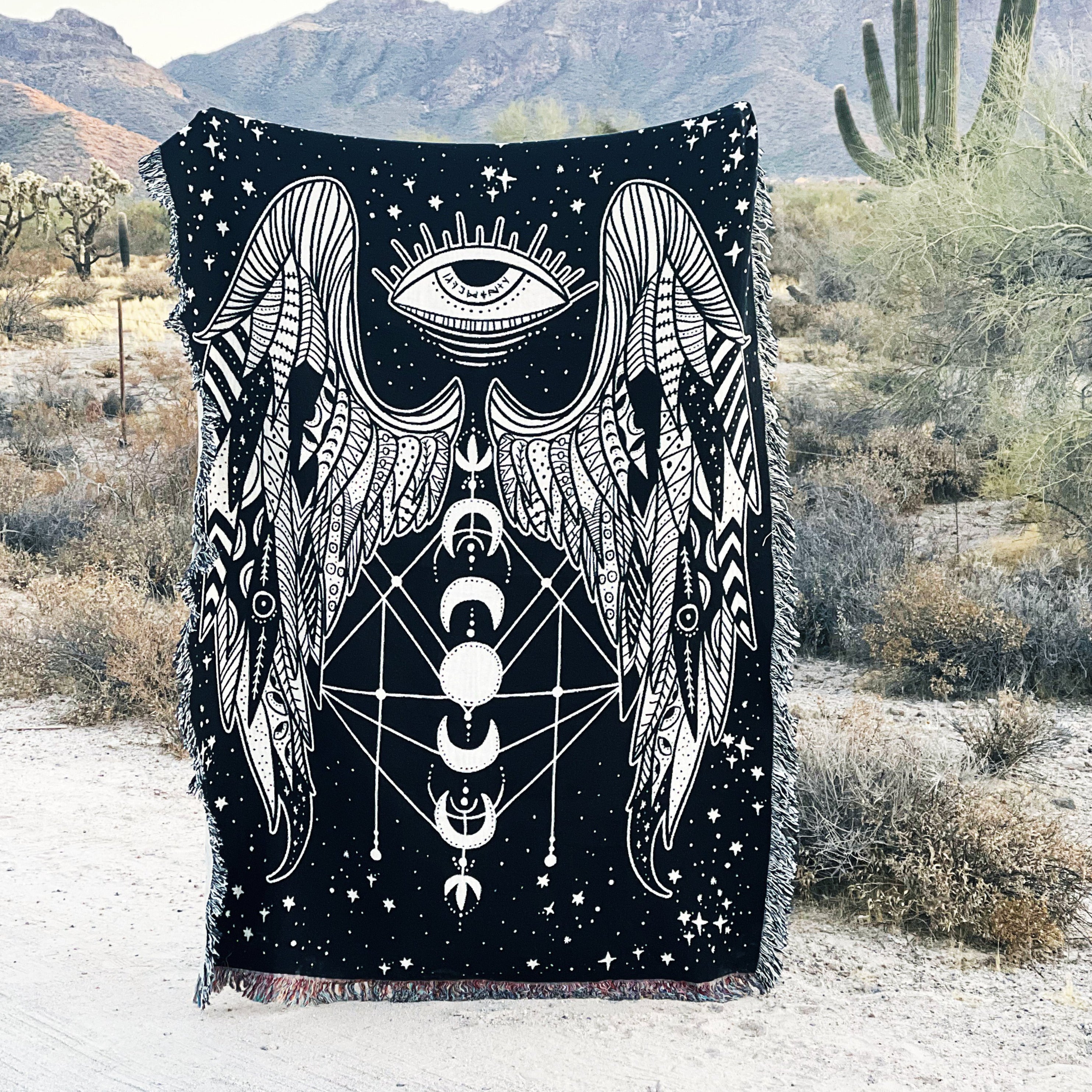 ANGEL EYES // WOVEN FRINGE BLANKET
