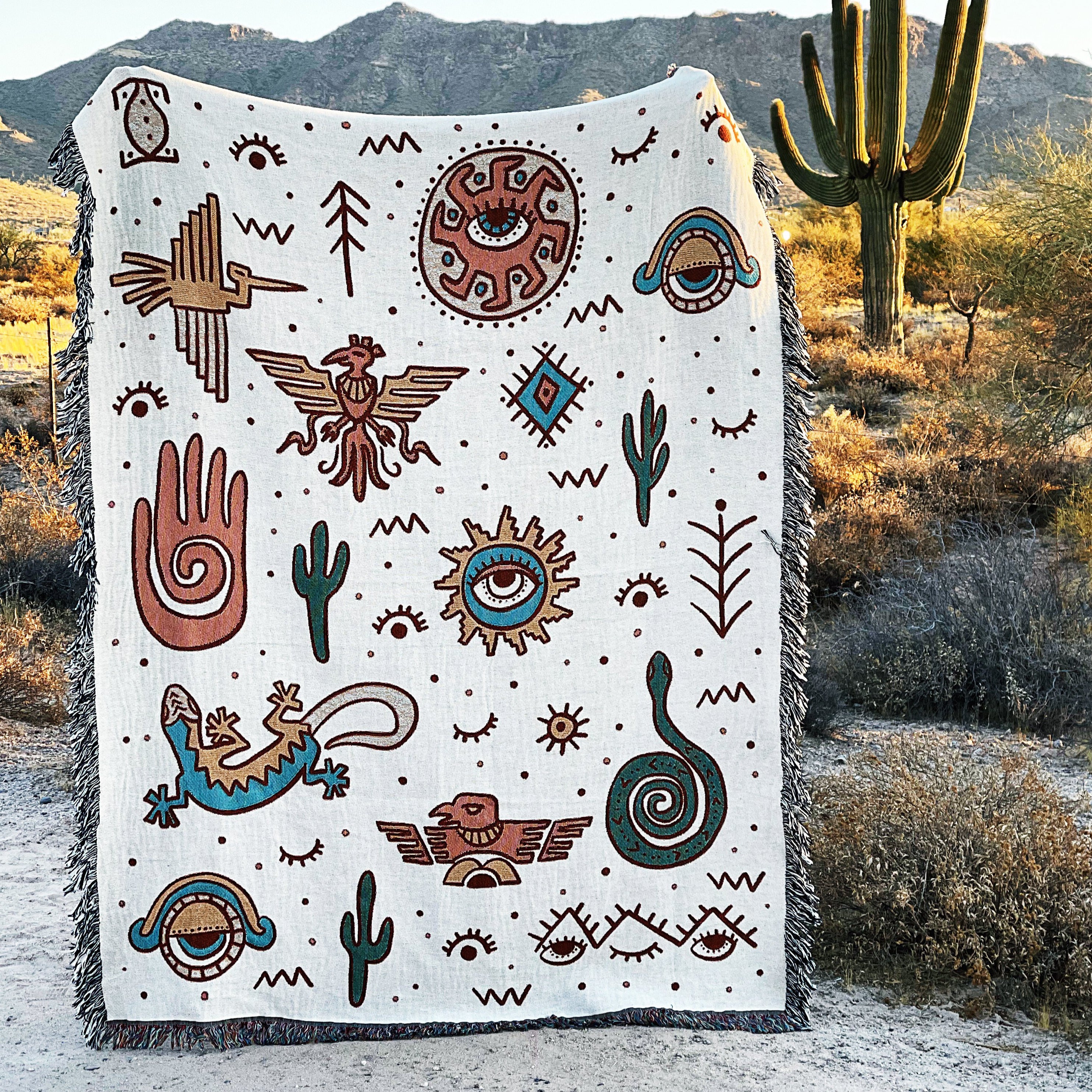 AZTEC-NOLOGY // WOVEN FRINGE BLANKET
