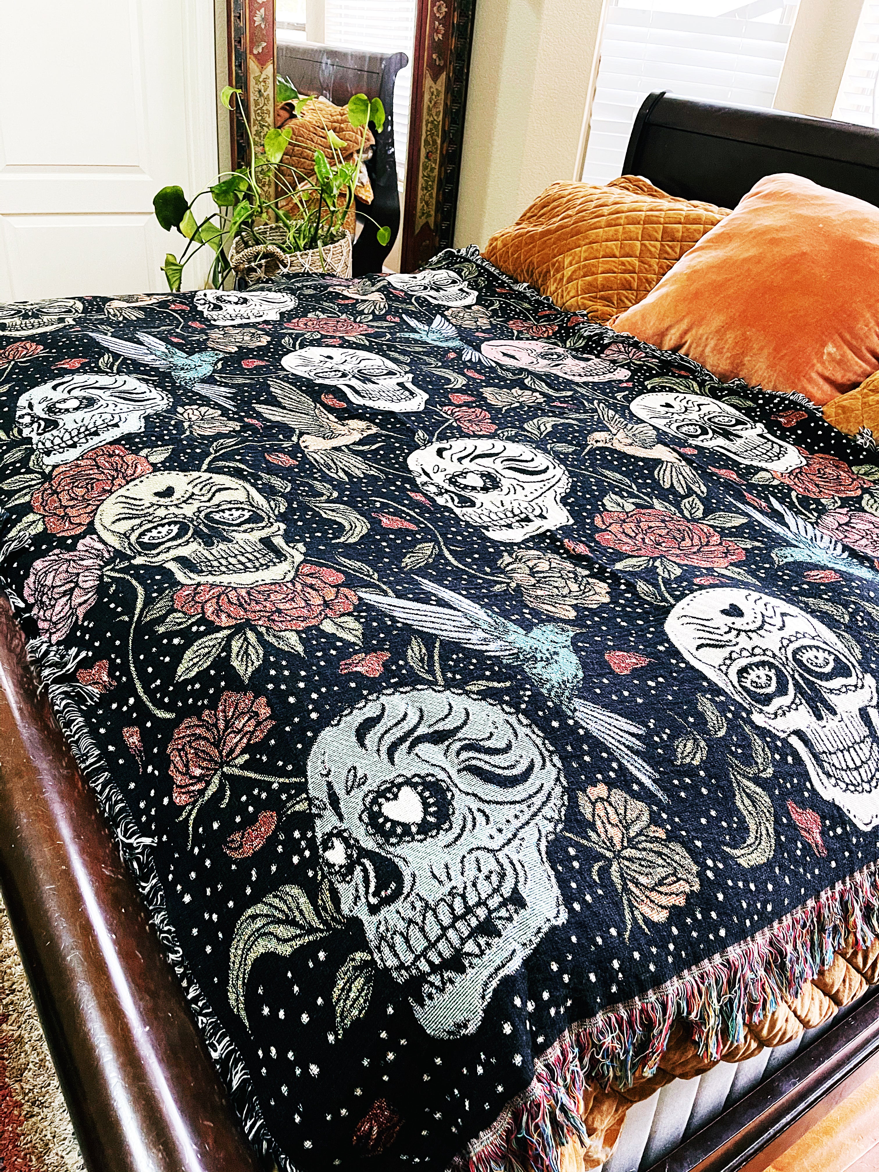 MEMENTO MORI // WOVEN FRINGE BLANKET