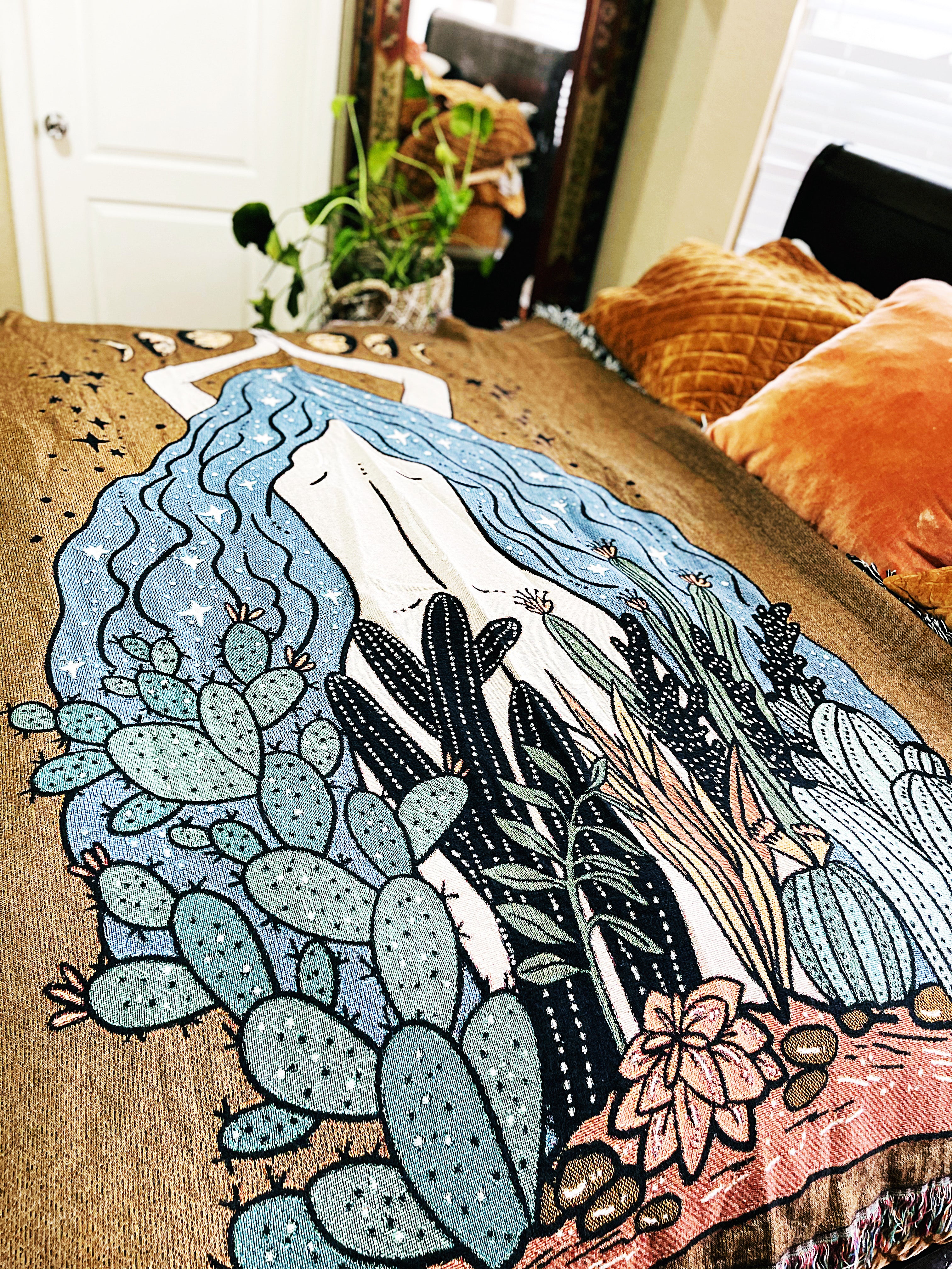 DESERT GODDESS // WOVEN FRINGE BLANKET