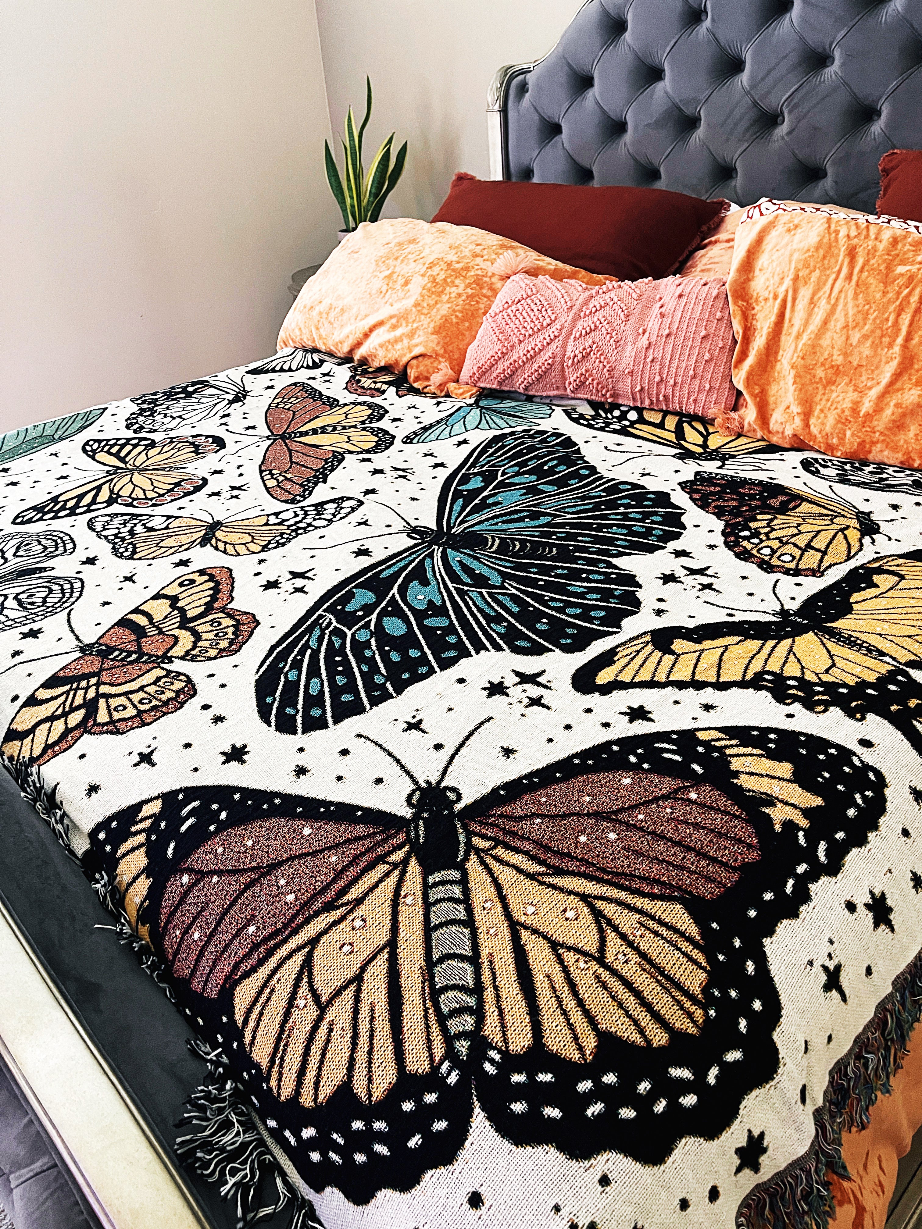 YOU GIVE ME BUTTERFLIES // WOVEN FRINGE BLANKET