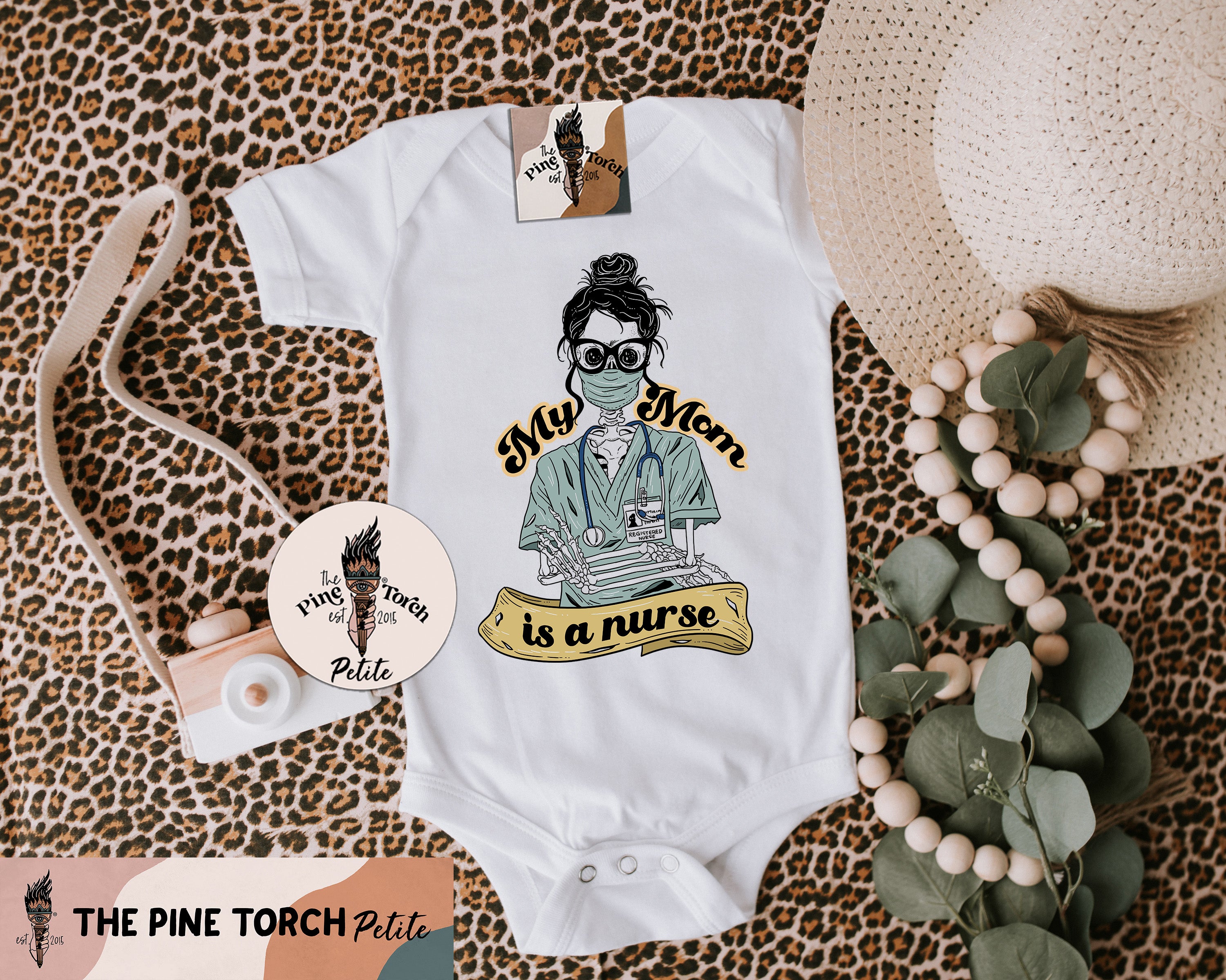 « MY MOM IS A NURSE » BODYSUIT