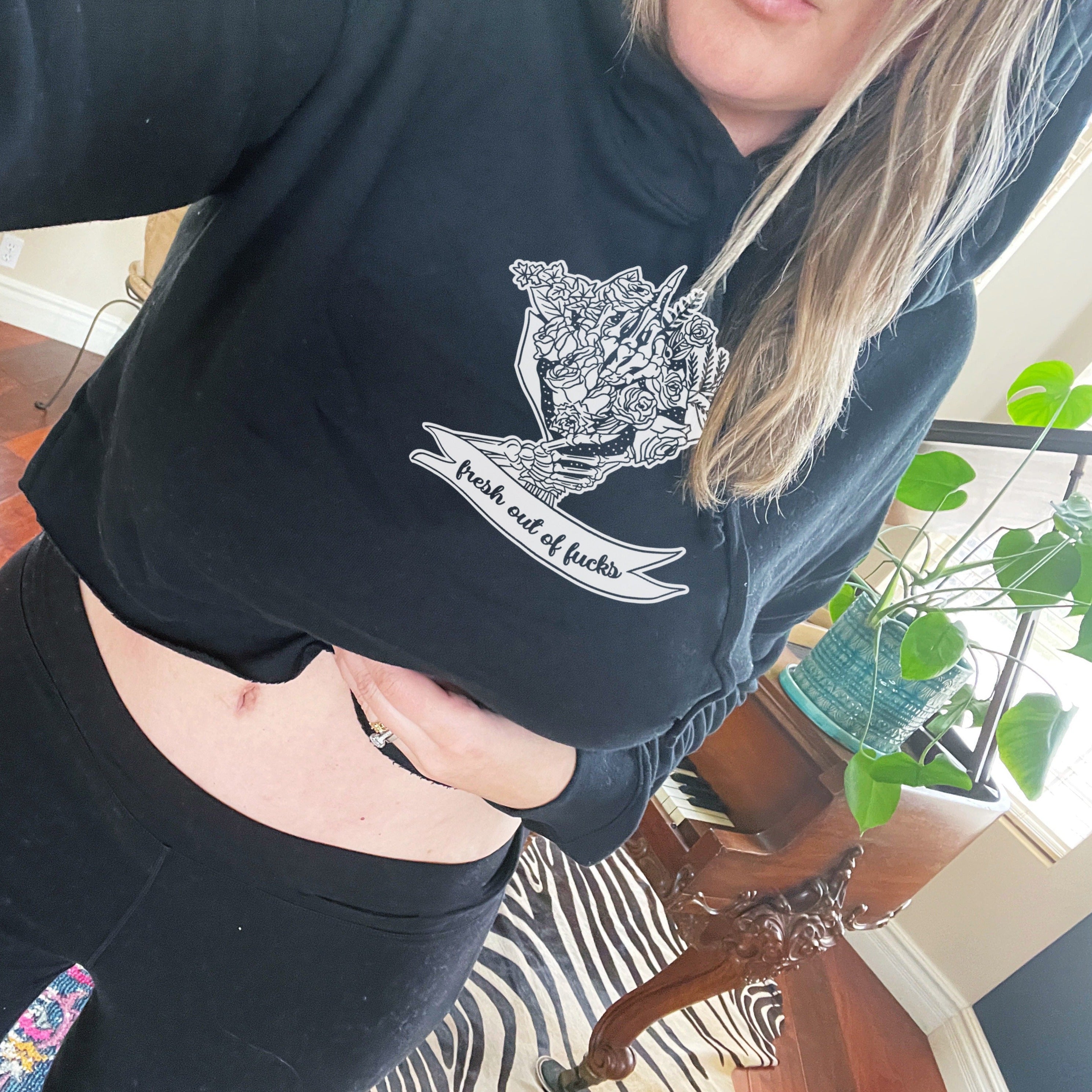 « FRESH OUT OF FUCKS » CREAM CROP HOODIE