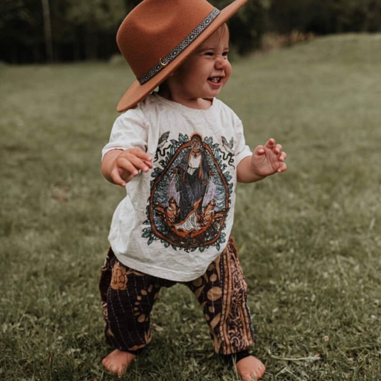 « VIRGIN MARY / GUADALUPE WITH CRYSTALS » KID'S TEE