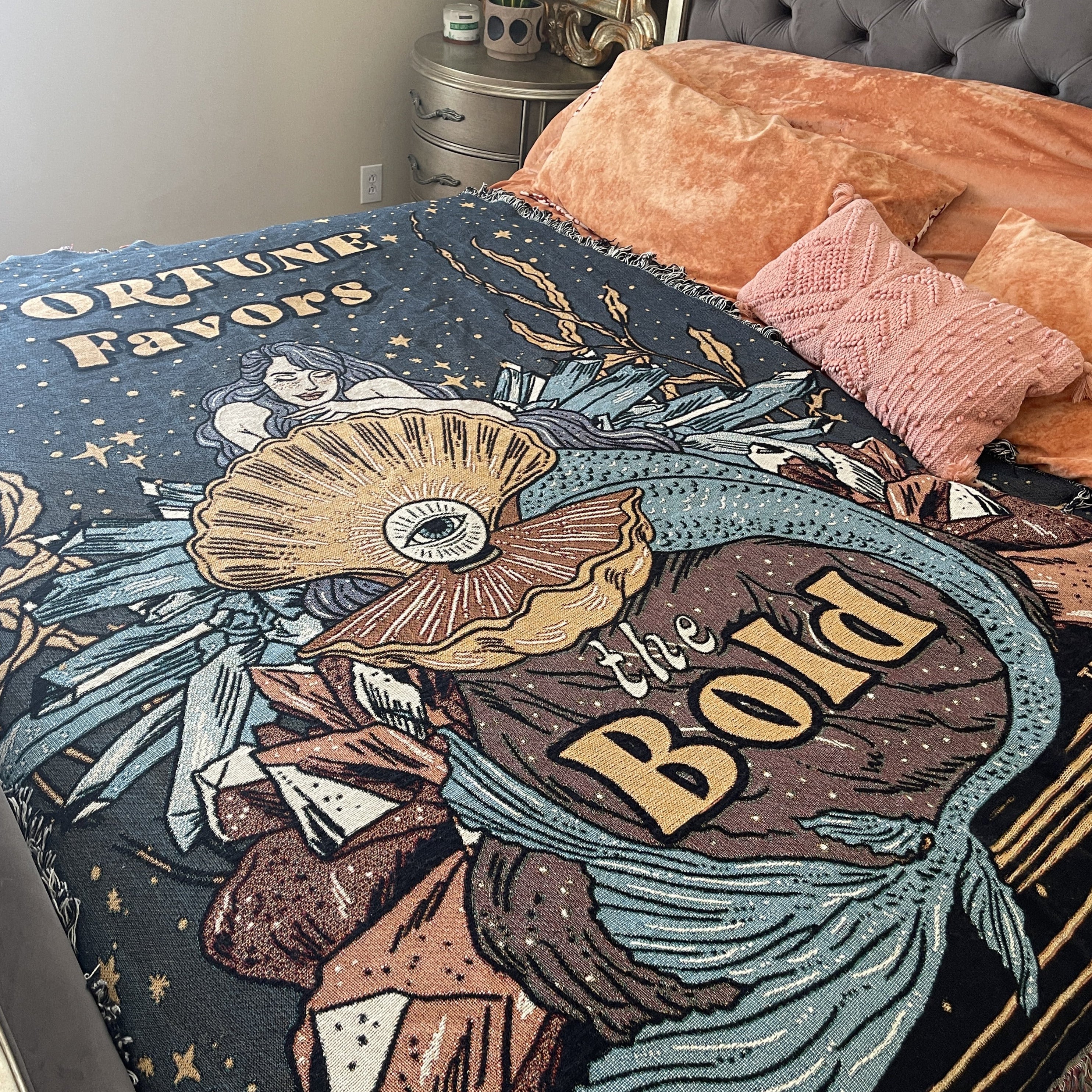 FORTUNE FAVORS THE BOLD // WOVEN THROW BLANKET