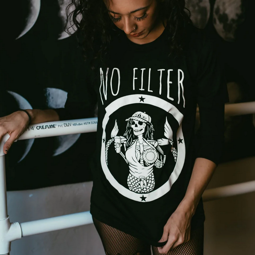 NO FILTER // BLACK UNISEX TEE
