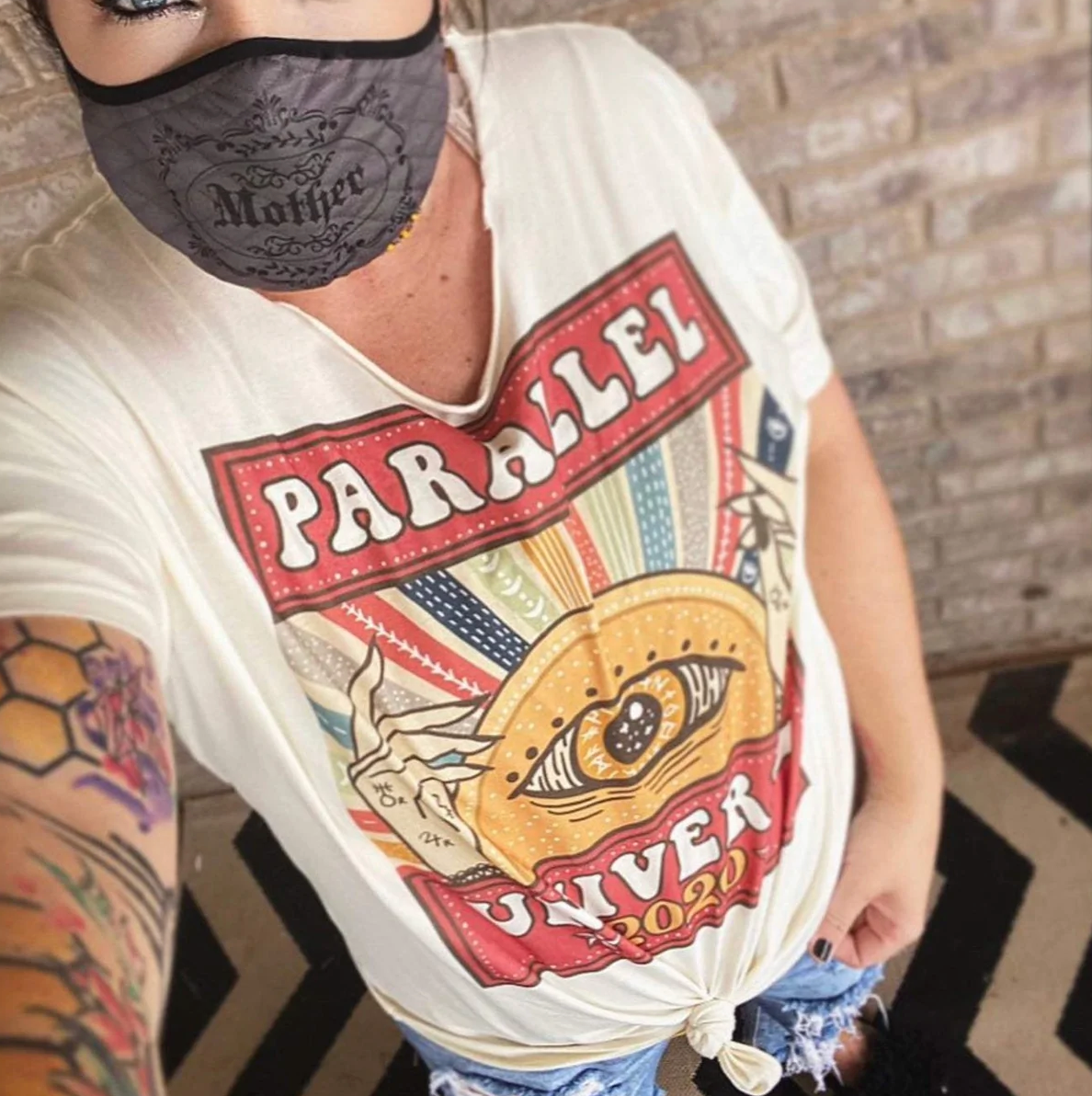 PARALLEL UNIVERSE 2020 // UNISEX TEE