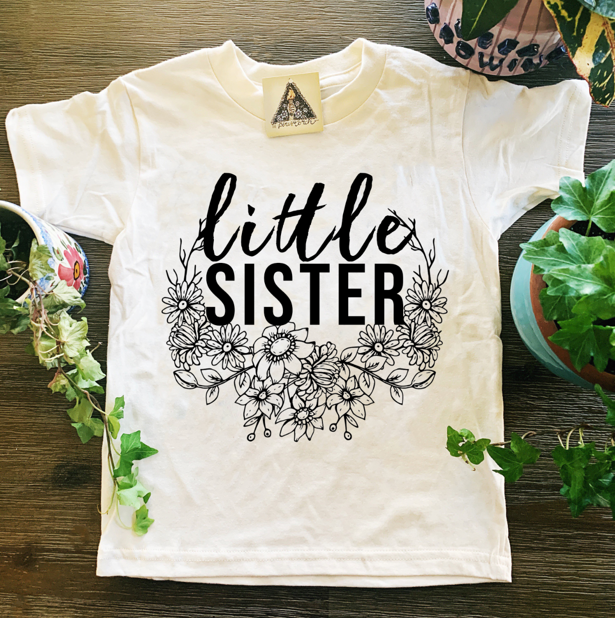 « LITTLE SISTER BOHO GARLAND » KID'S TEE