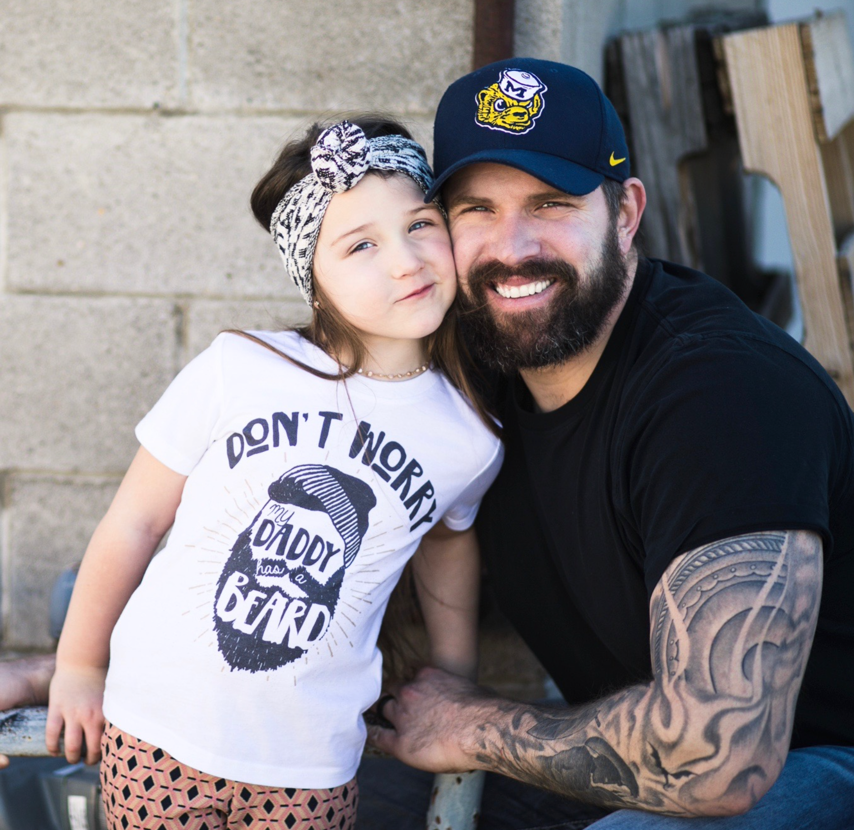 « DON'T WORRY, DADDY HAS A BEARD » KID'S TEE