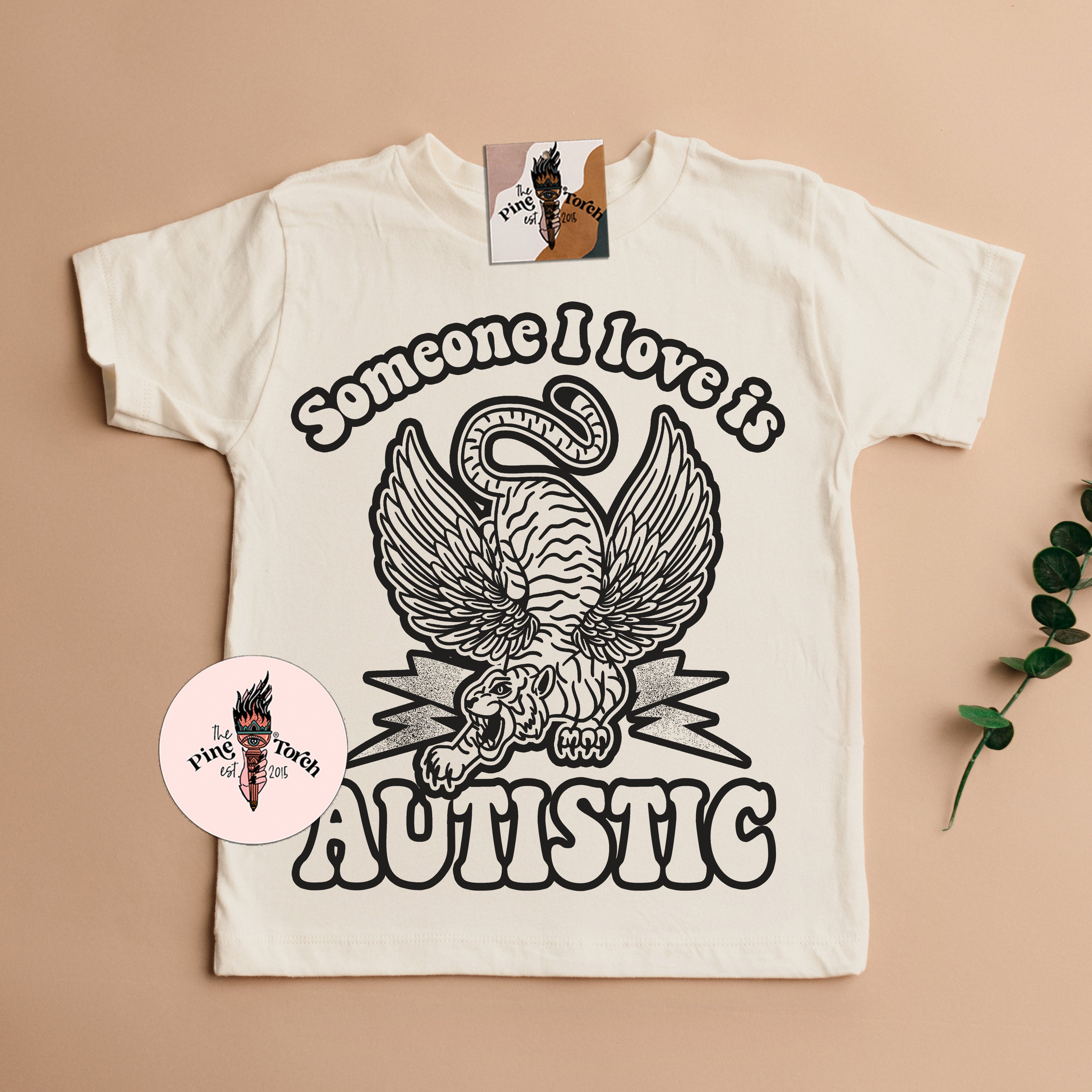 « SOMEBODY I LOVE IS AUTISTIC (TIGER) » KIDS/YOUTH TEE